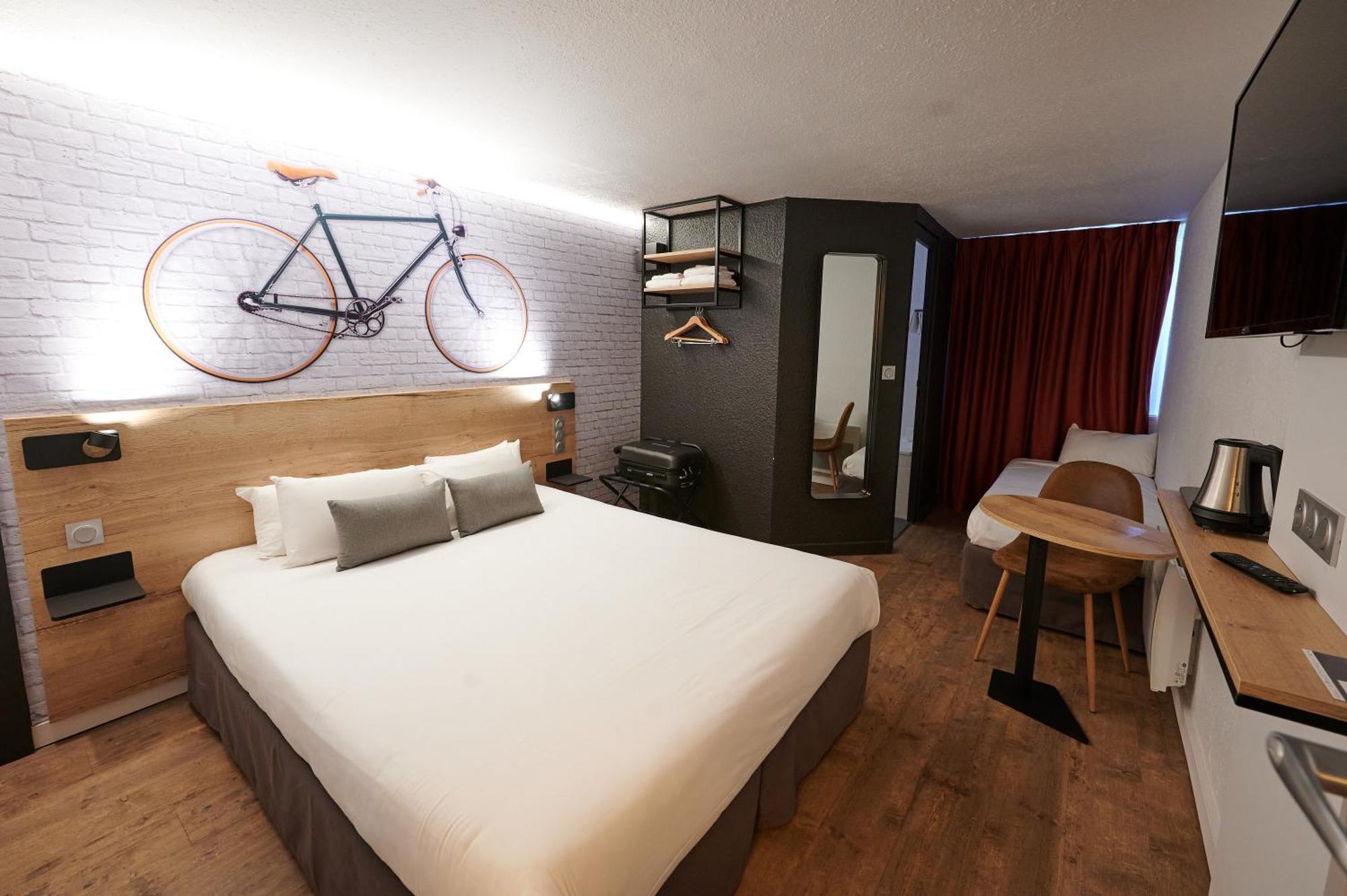 Triple Room 1 Double & 1 Single Beds