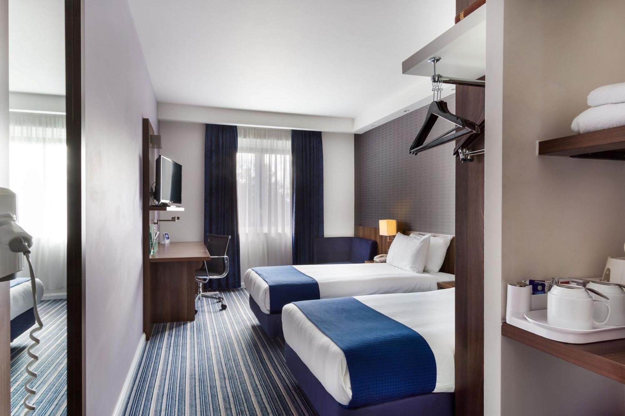 Standard Twin Room Hot