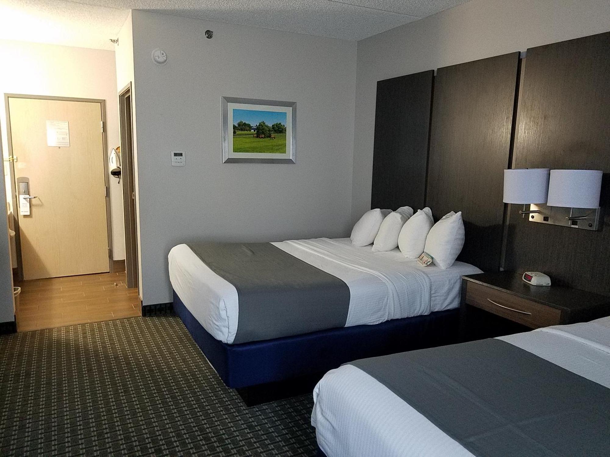 Queen Room Two Queen Beds Ground Floor