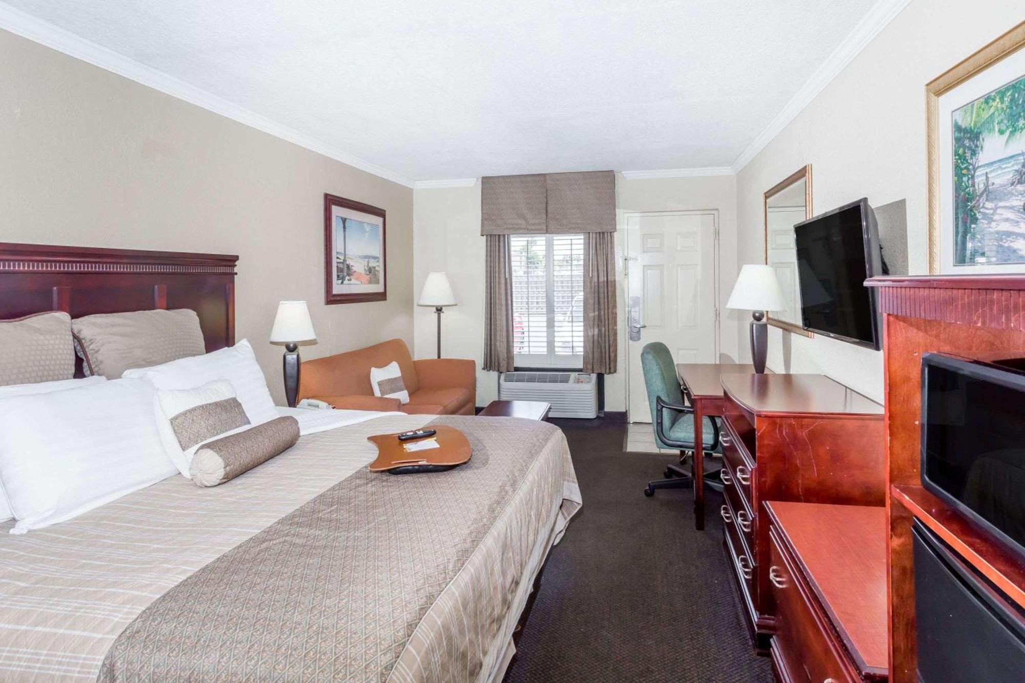 King Room Non-Smoking