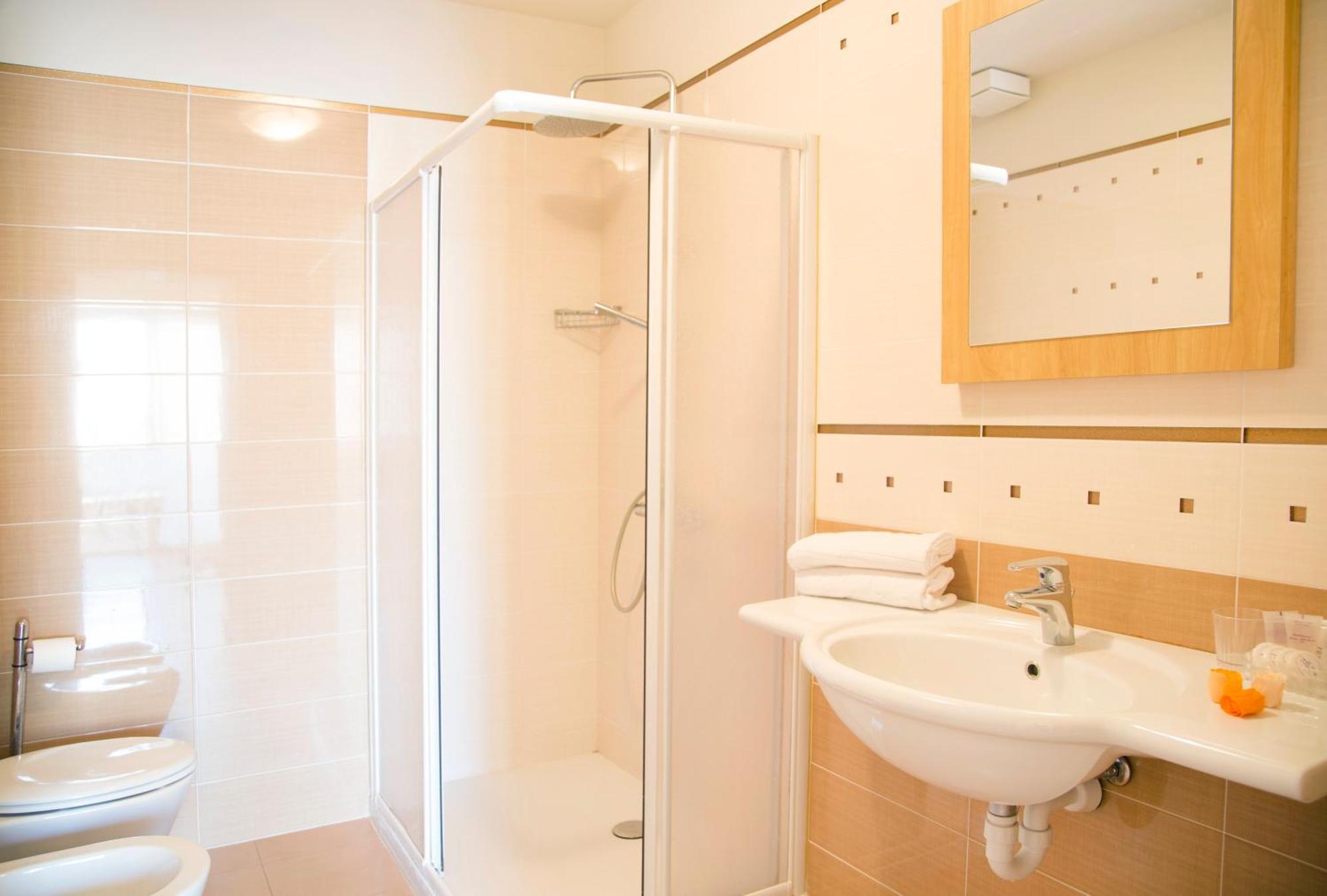 One-Bedroom Apartment - Annex