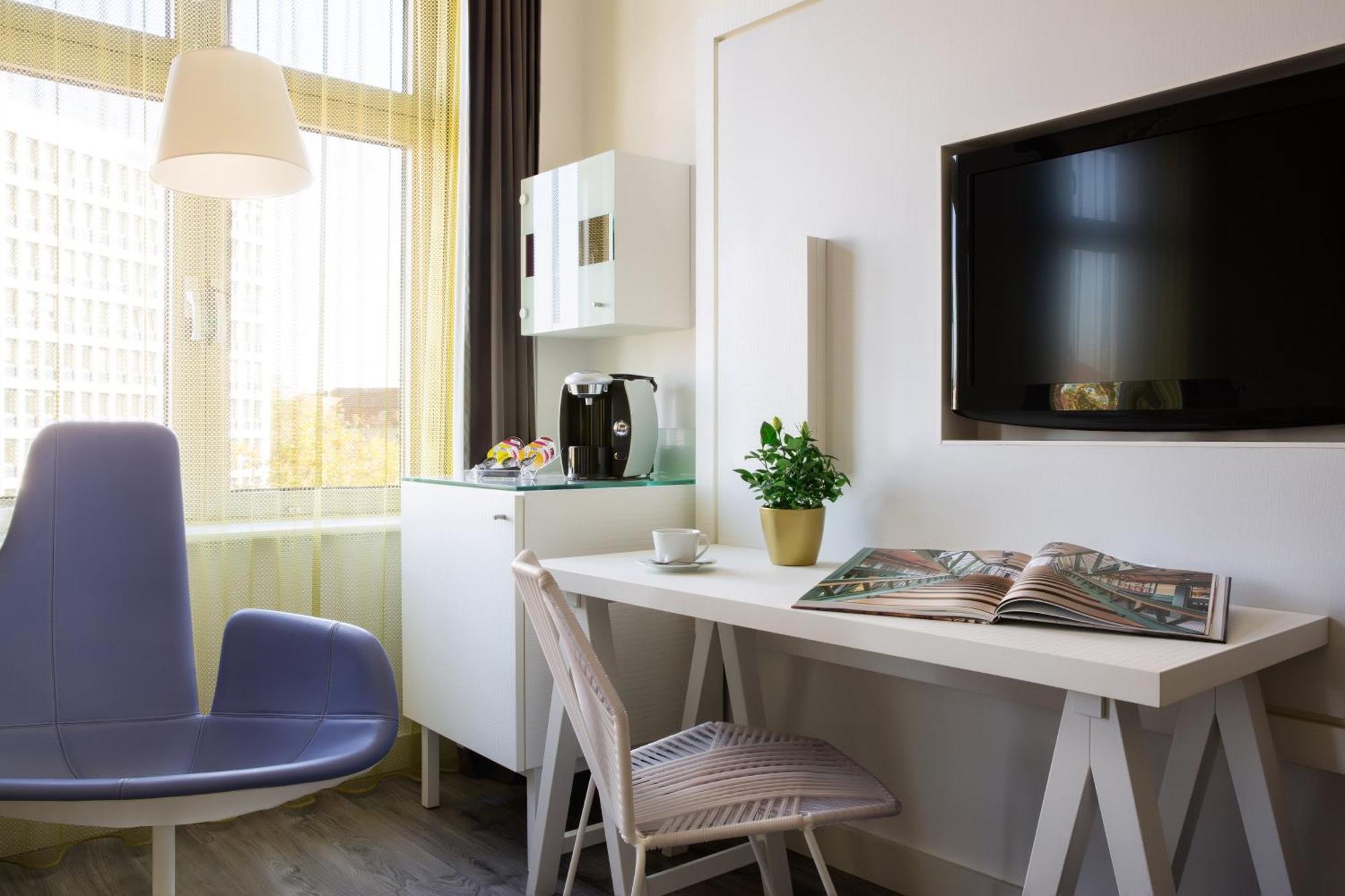 Standard Queen Room
