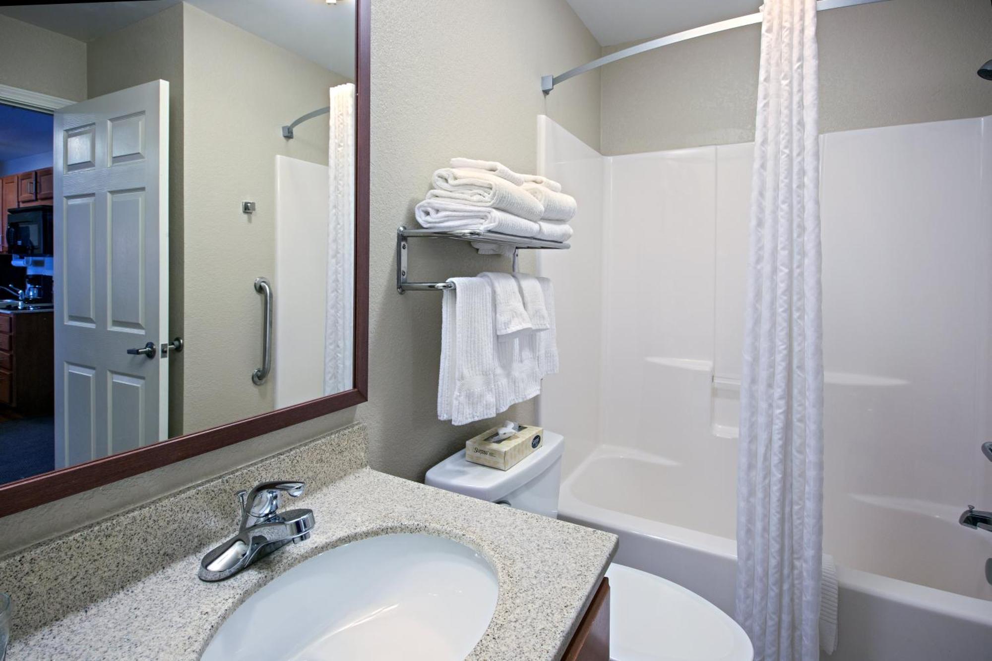 One-Bedroom King Suite