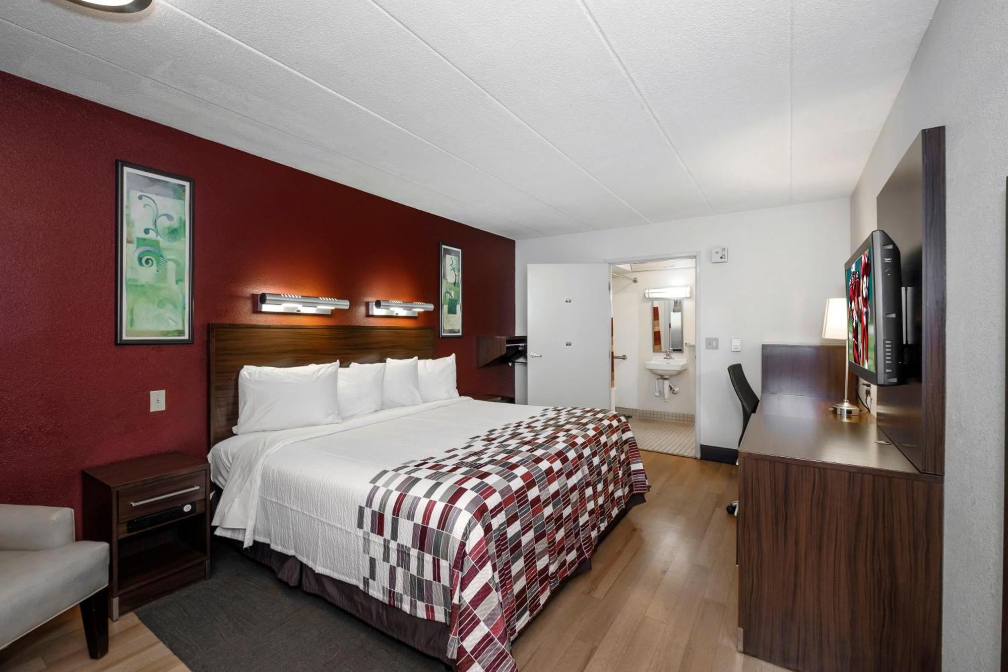 Superior King Room Disability Access Smoke Free