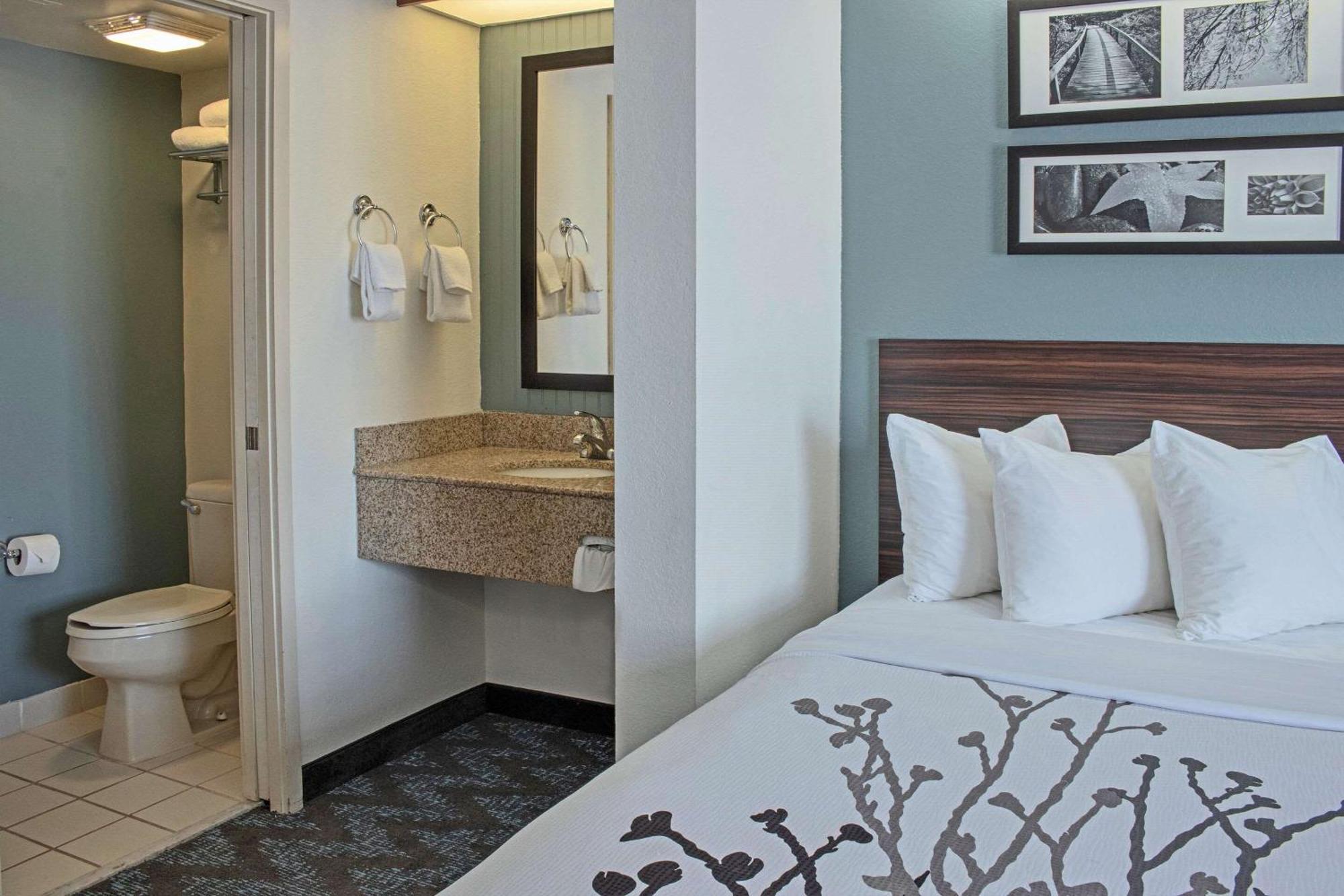 Double Room Two Double Beds Non-Smoking