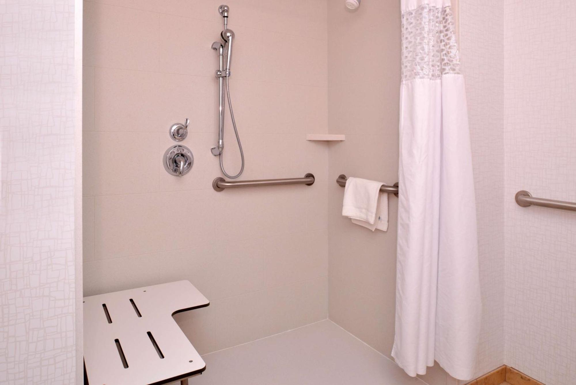 Queen Room Two Queen Beds Disability Access