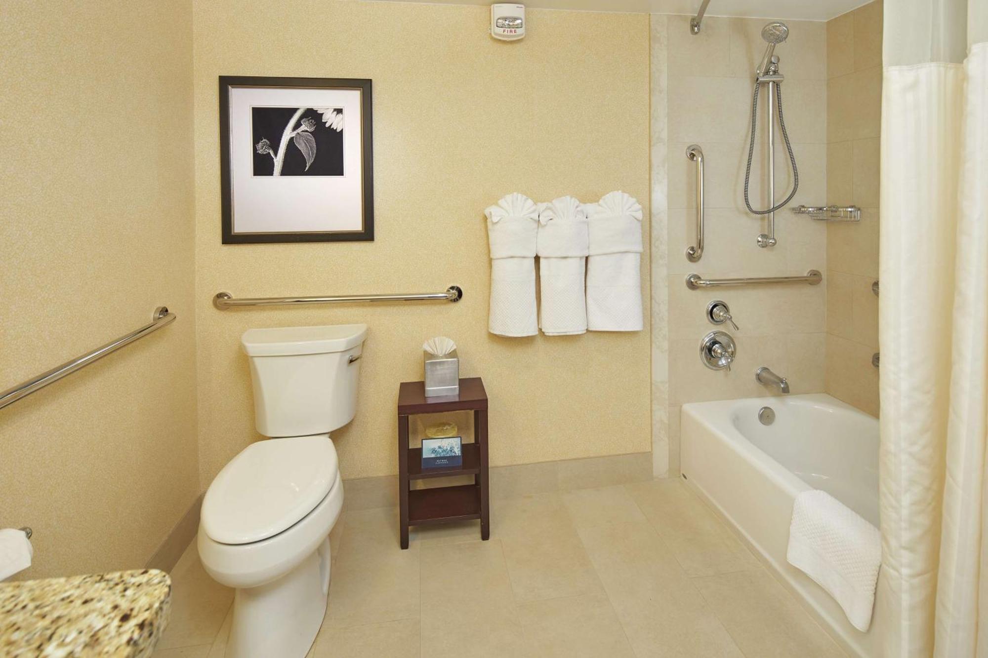 Double Room with Two Double Beds and Tub - Mobility/Hearing Accessible
