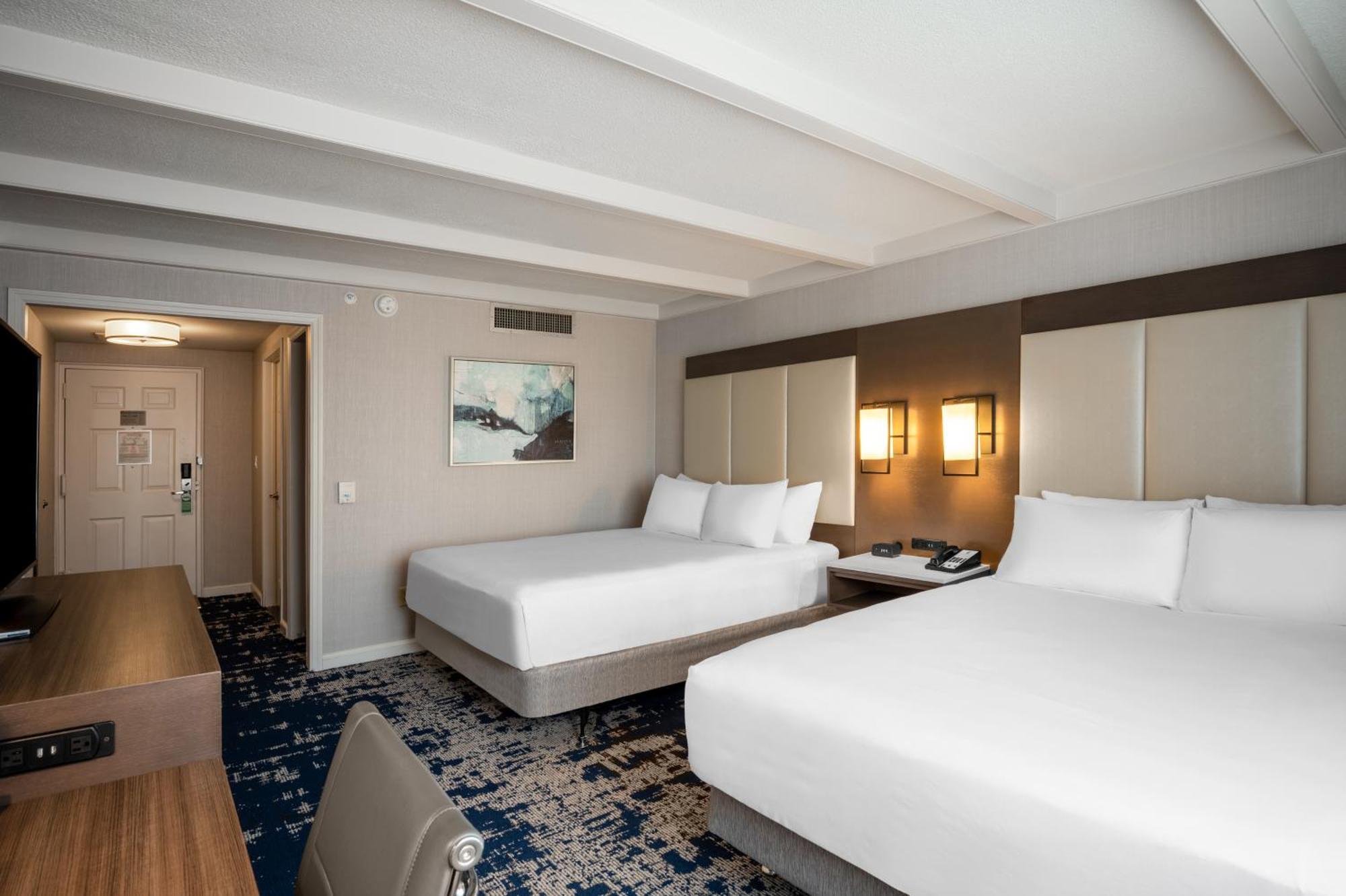 Standard Queen Room Two Queen Beds