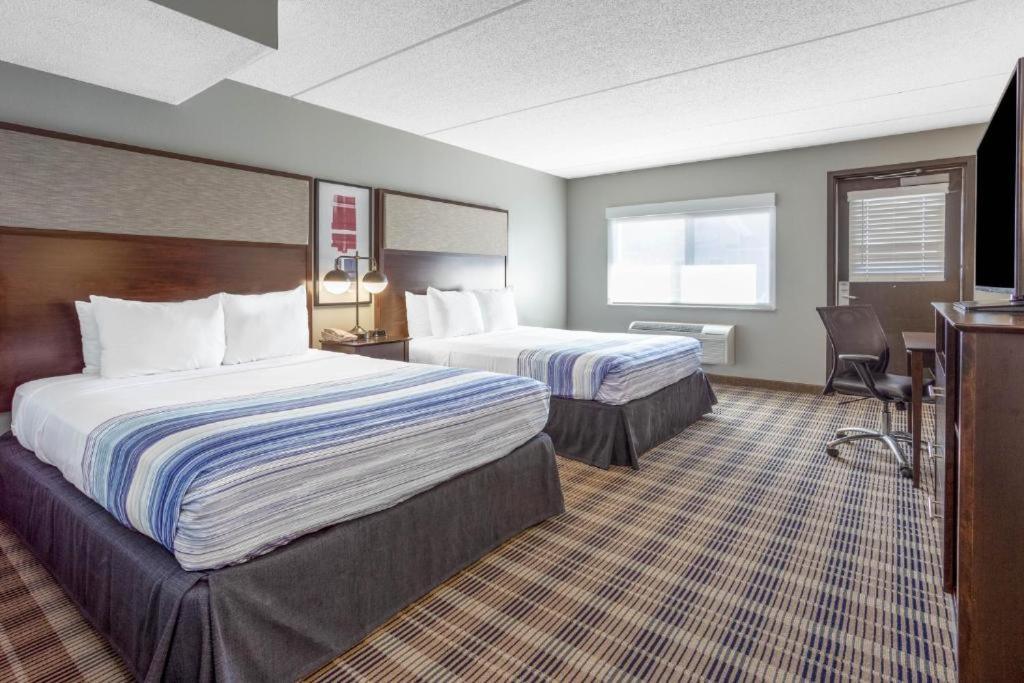 Deluxe Double Room Mobility Access or Non-Smoking
