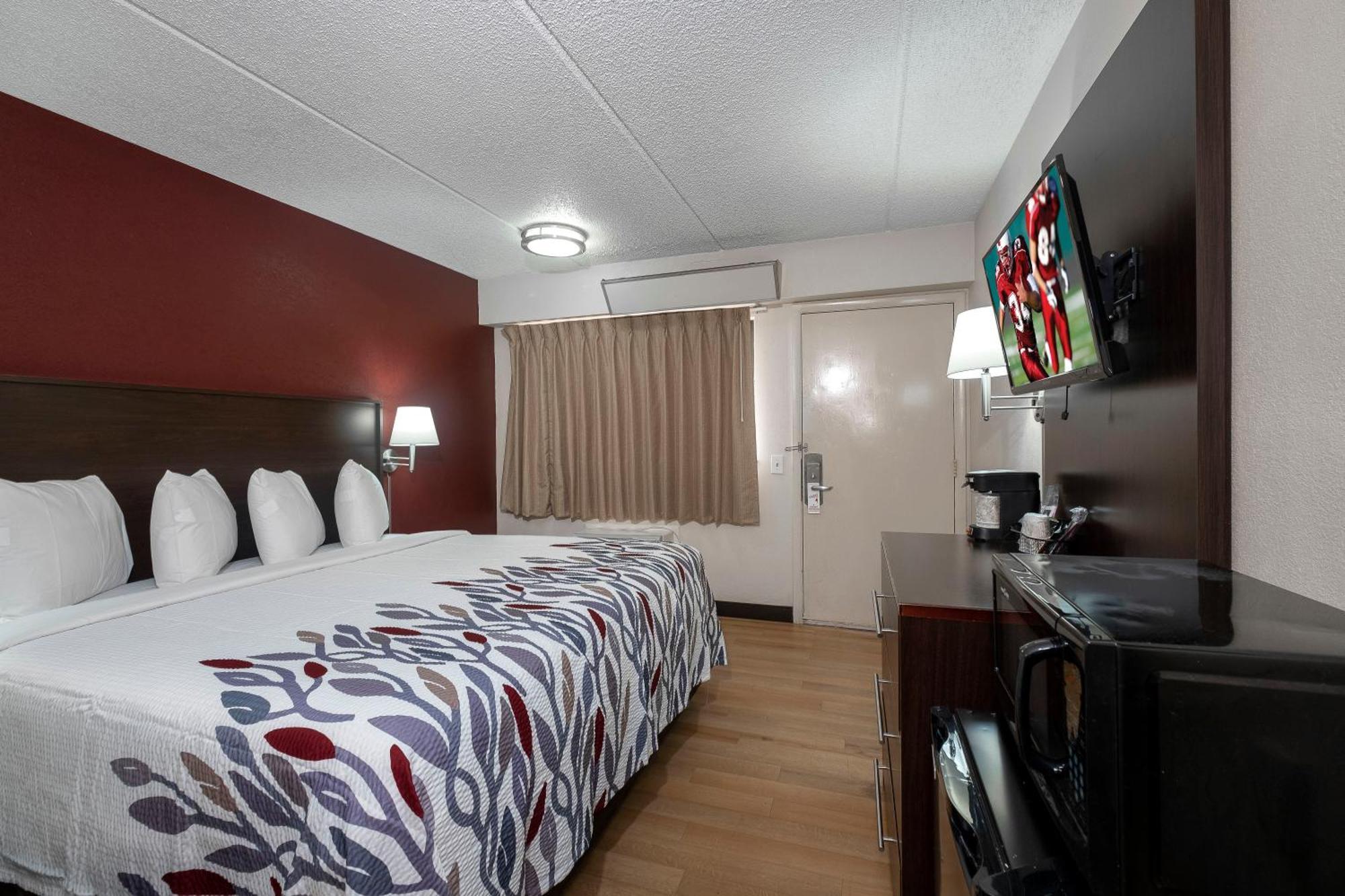 Deluxe King Room Non-Smoking