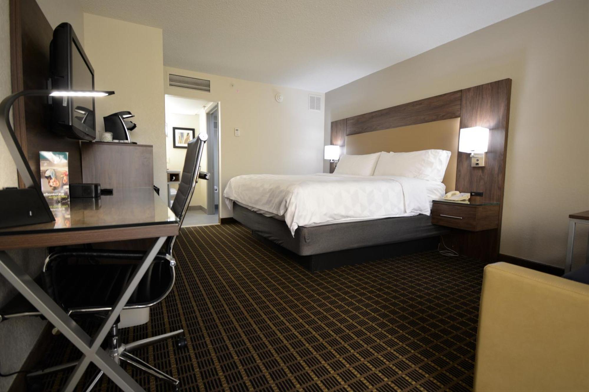 Standard King Room