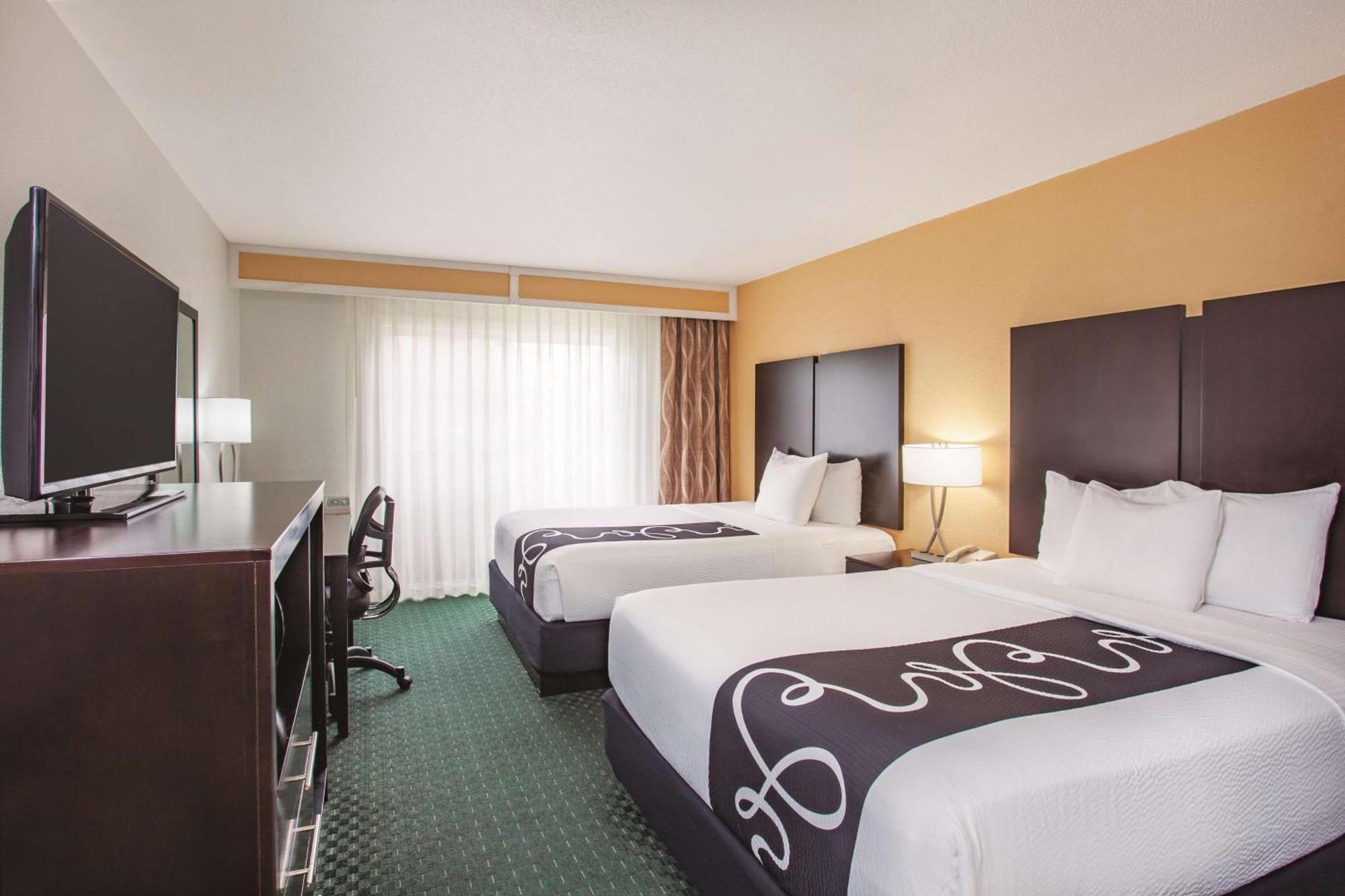 Queen Room Two Queen Beds