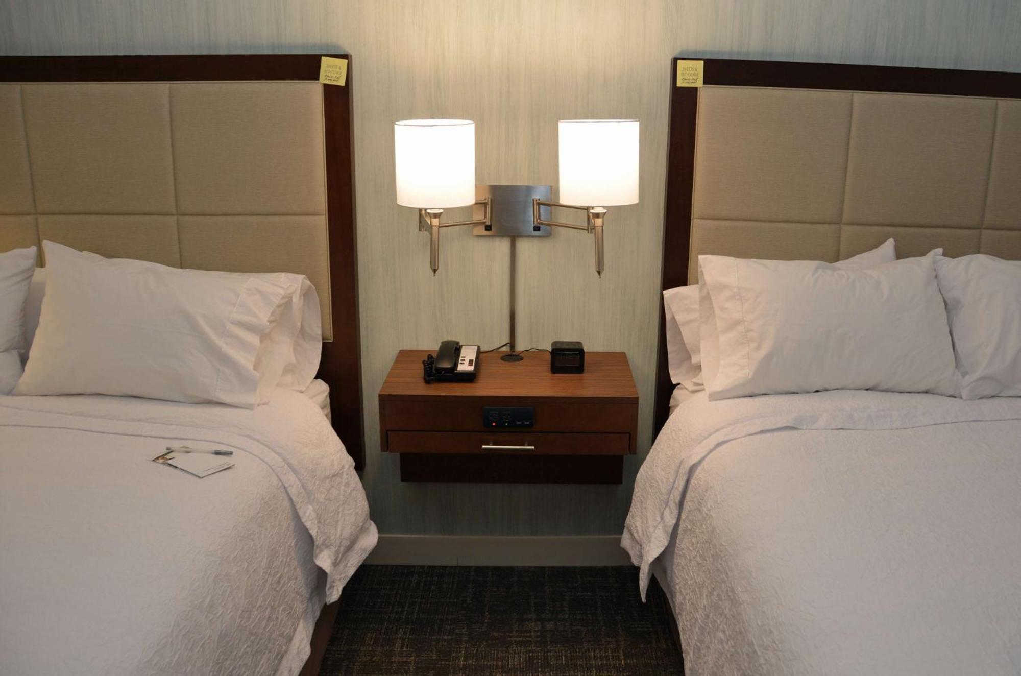 Queen Room Two Queen Beds Mobility Access or Non-Smoking
