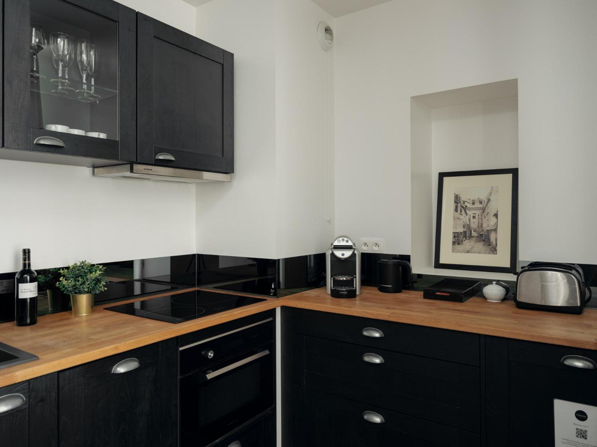 One-Bedroom Apartment Hector