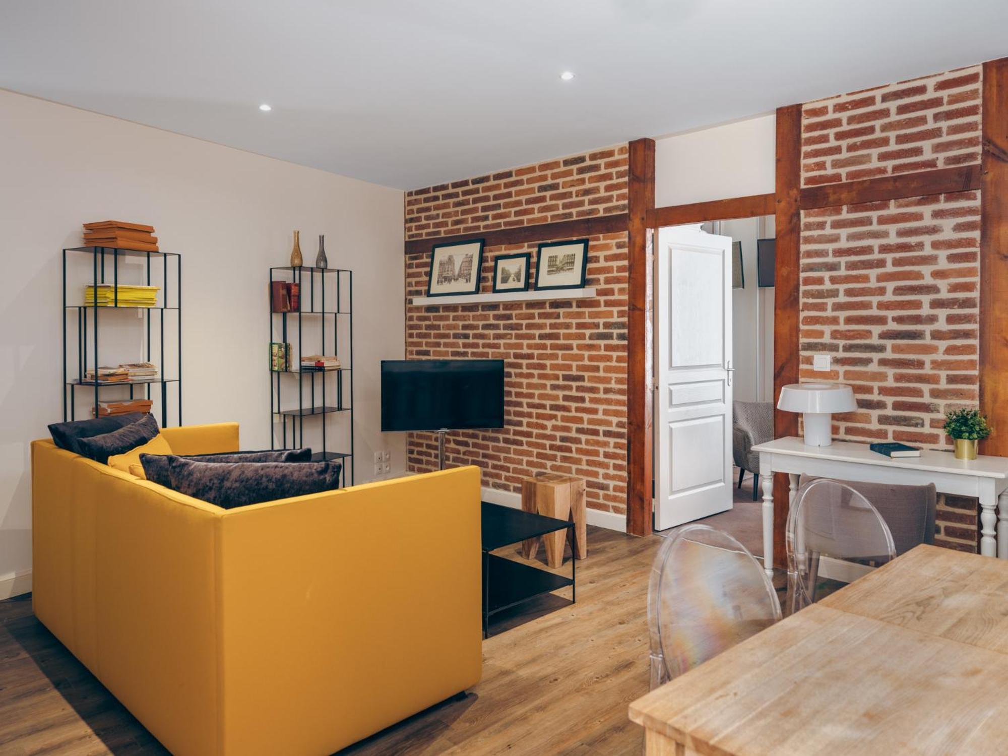 One-Bedroom Apartment Hector