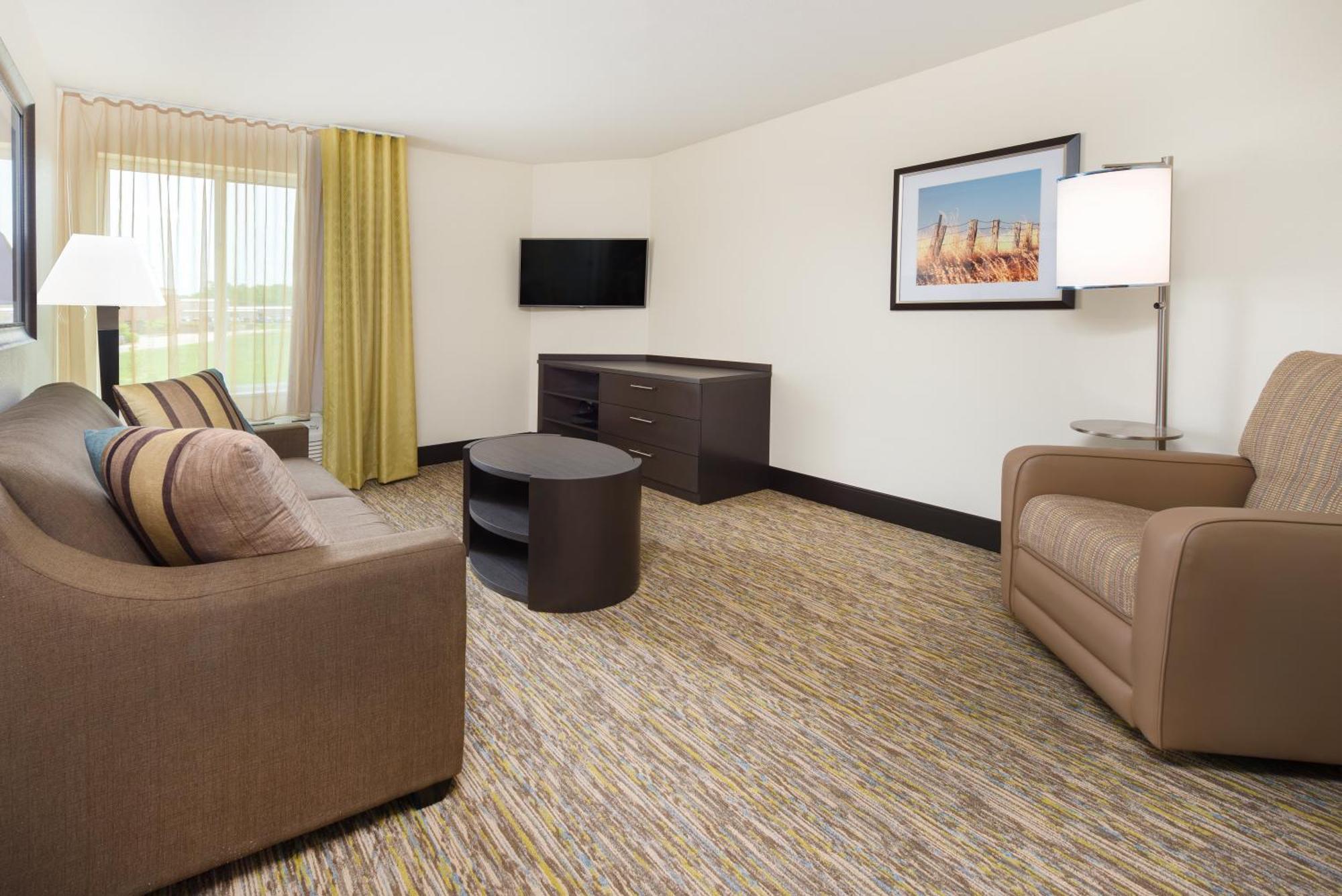 One-Bedroom King Suite - Disability Access