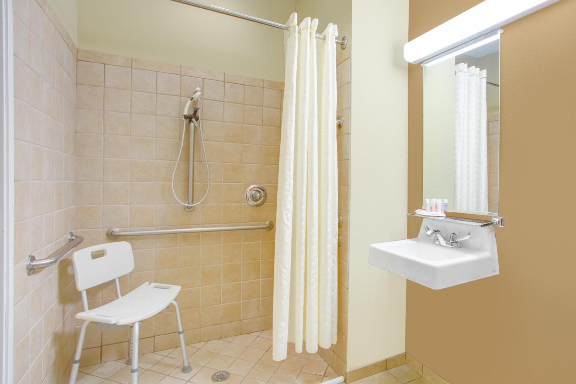 Deluxe Queen Room Two Queen Beds Disability Access Non-Smoking