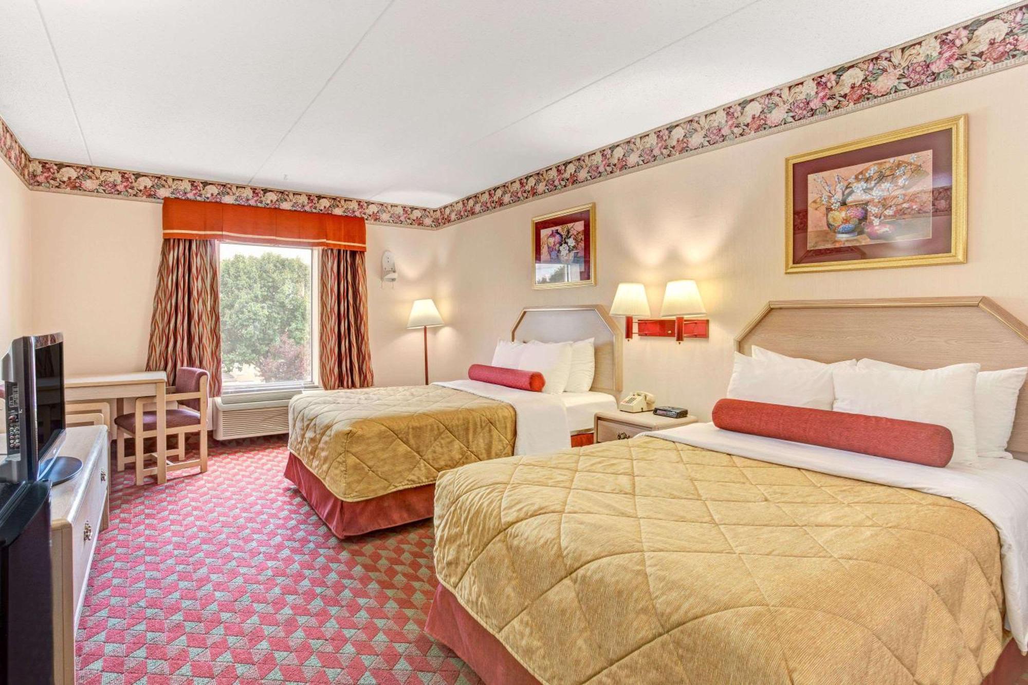 Double Room Two Double Beds Second Floor or Non-Smoking
