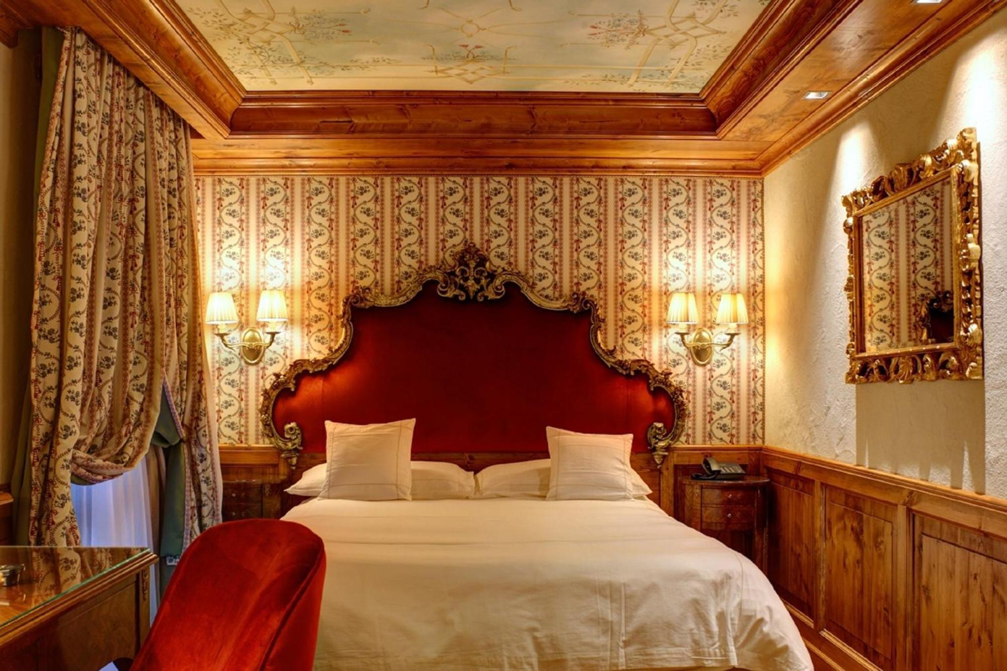 Romantic Double Room,1310403403:JPEG