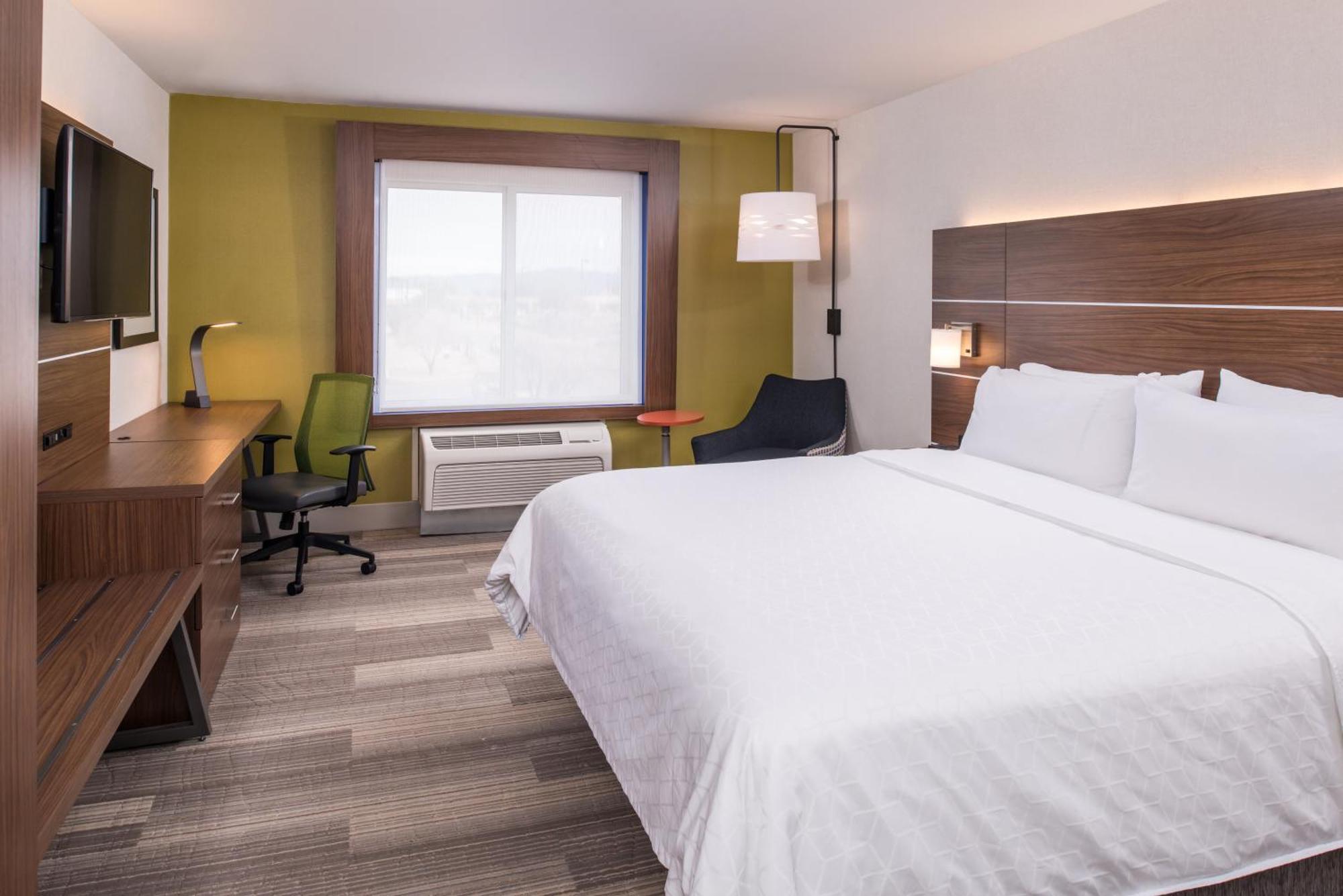 Standard King Room
