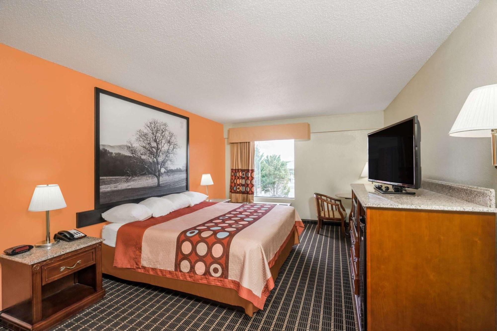 King Room - Mobility Access - Non-Smoking