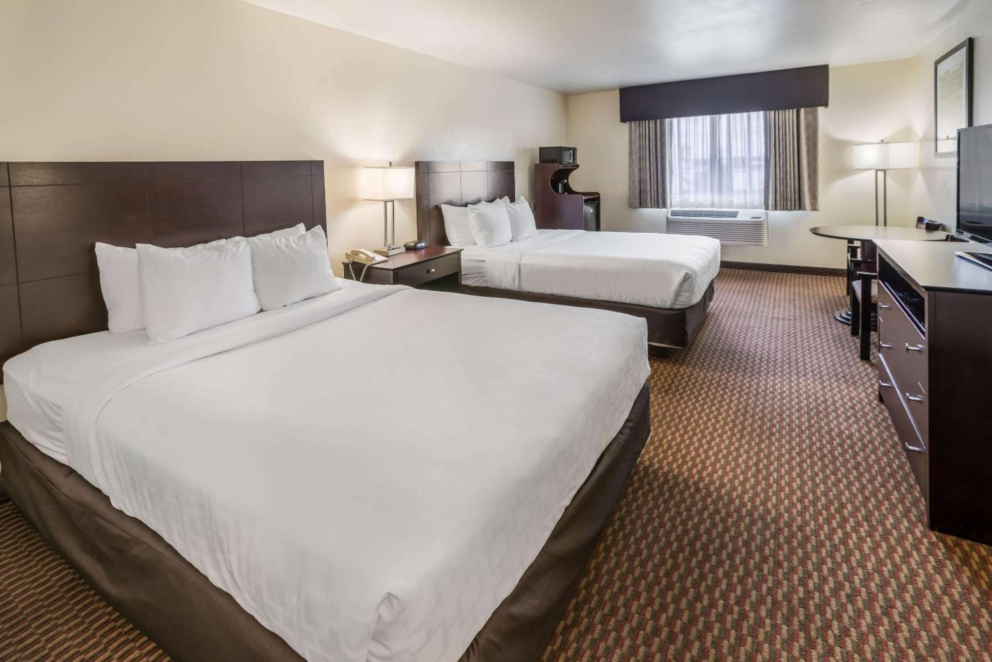 Queen Room with Two Queen Beds - Non-Smoking