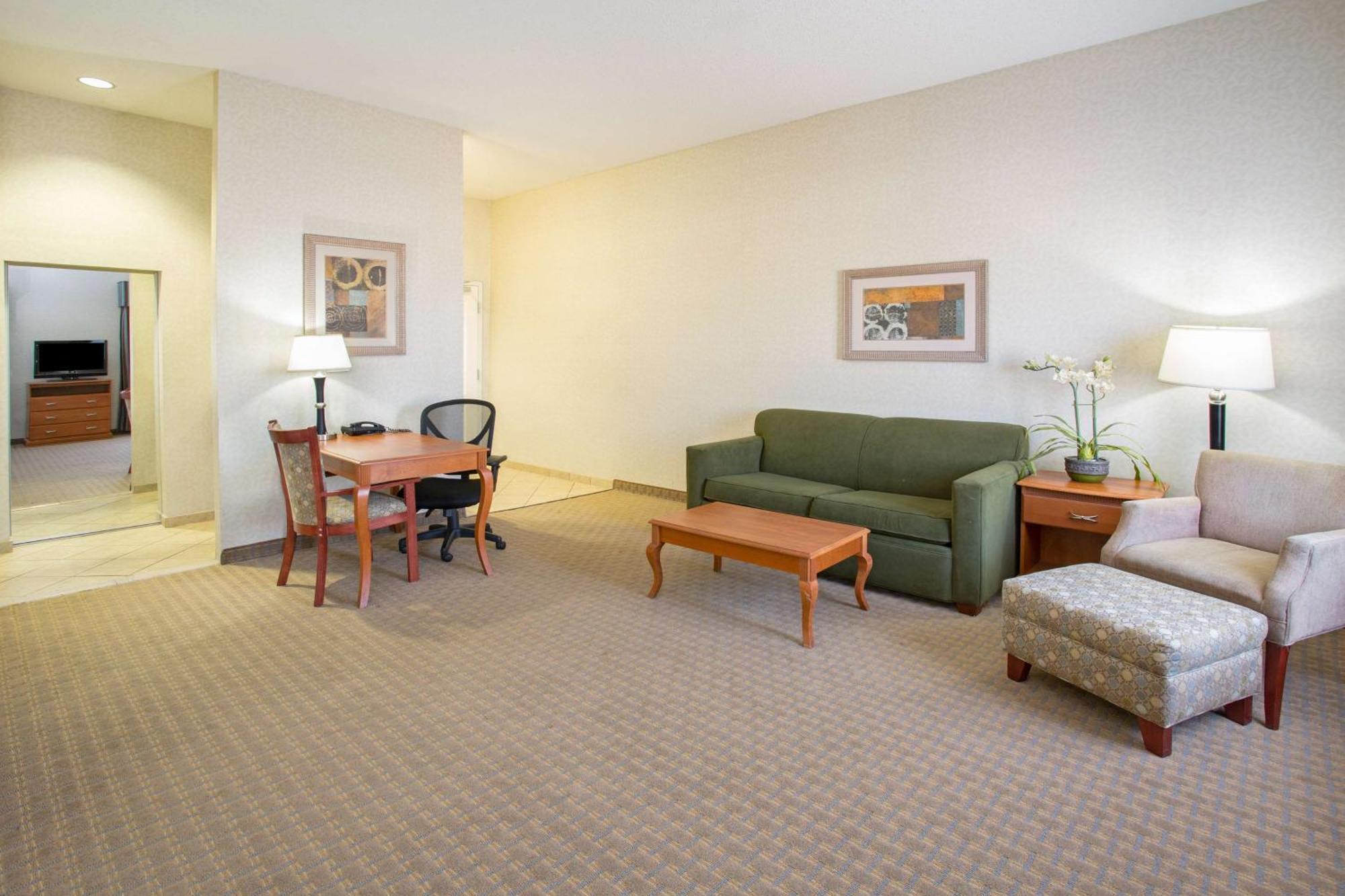 Queen Studio Suite Two Queen Beds Non-Smoking