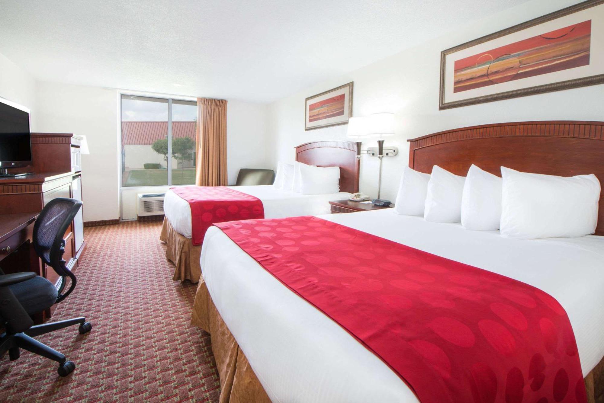 Queen Room with Two Queen Beds - Non-Smoking