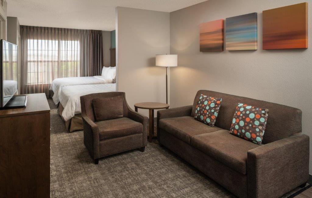 Queen Studio Suite with Two Queen Beds - Mobility Access Tub/Non-Smoking