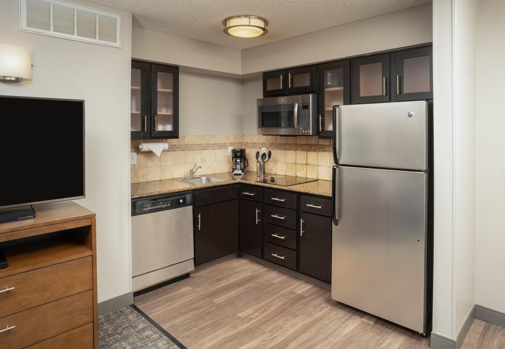 One-Bedroom King Suite