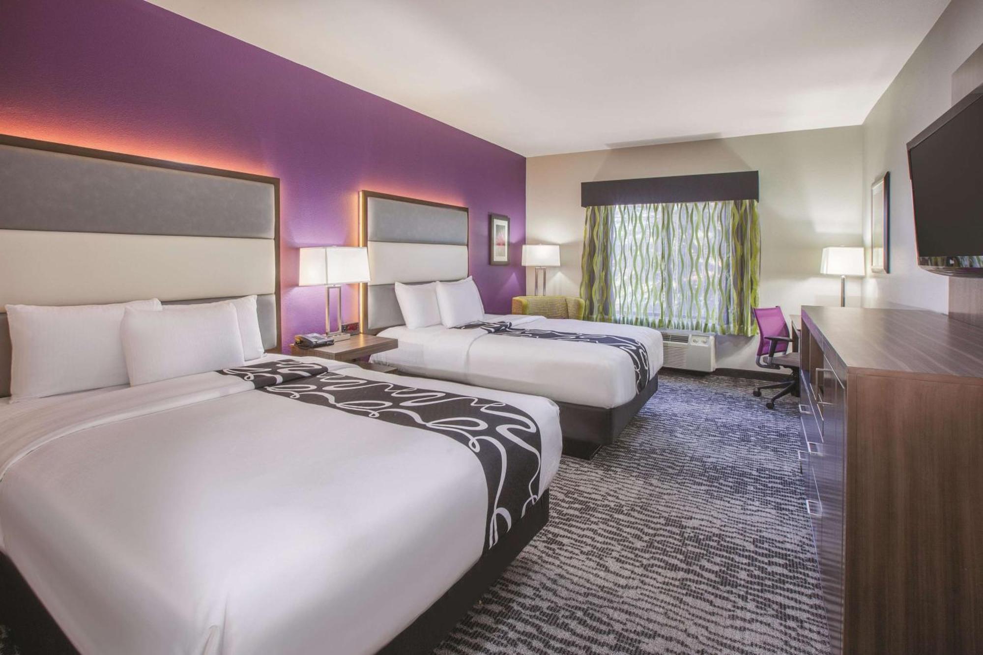 Deluxe Queen Room Two Queen Beds