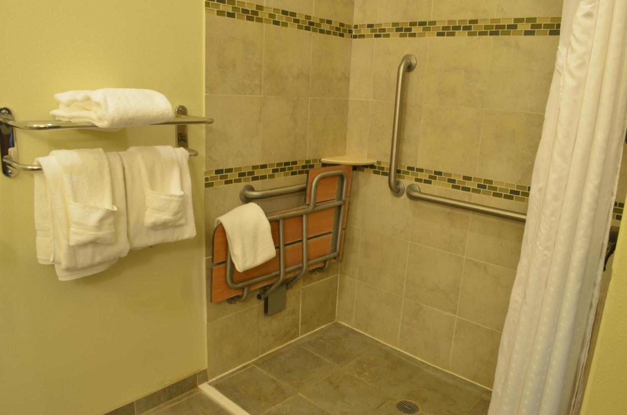 Standard King Room - Communications Accessible