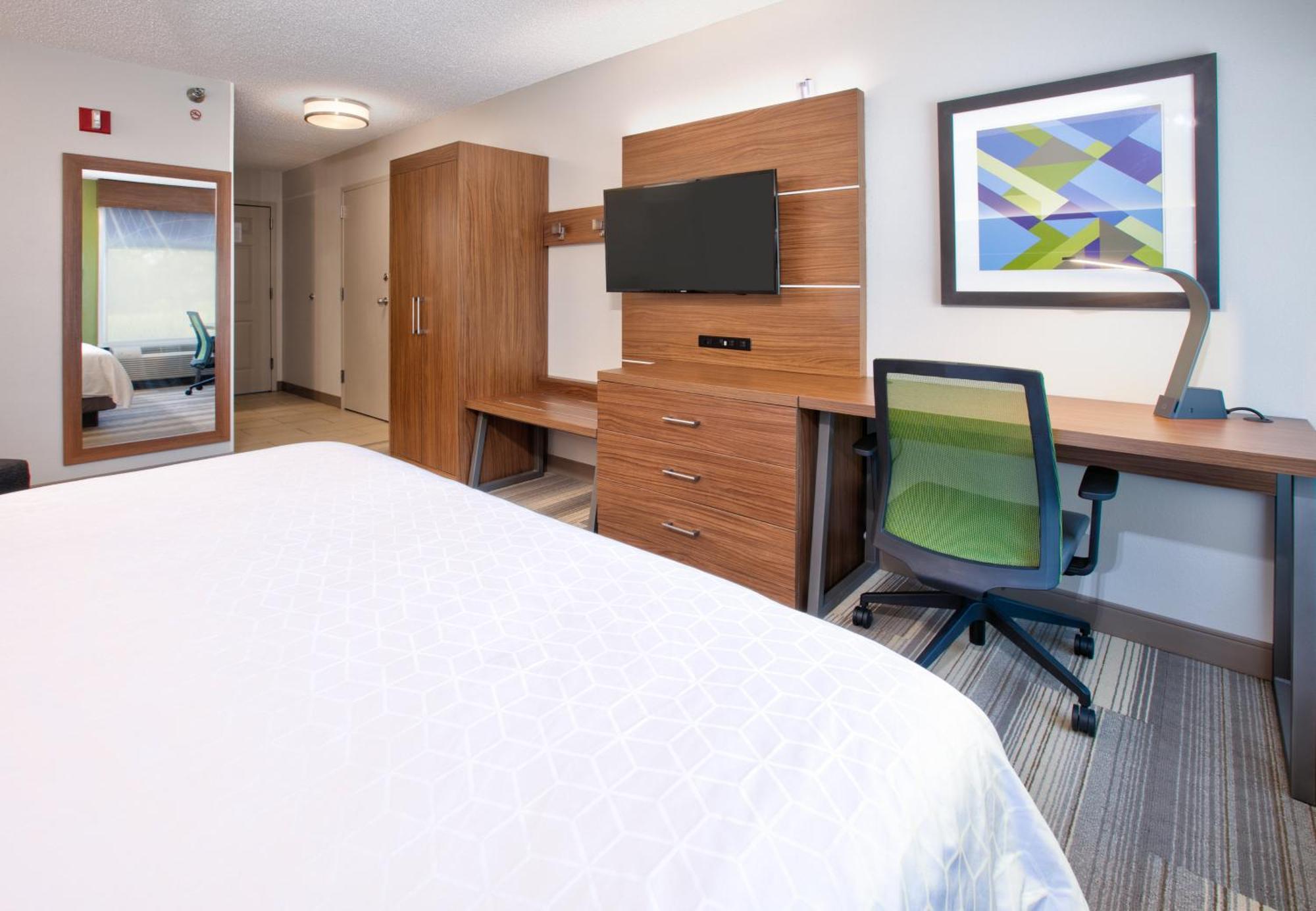 Queen Room - Disability Access