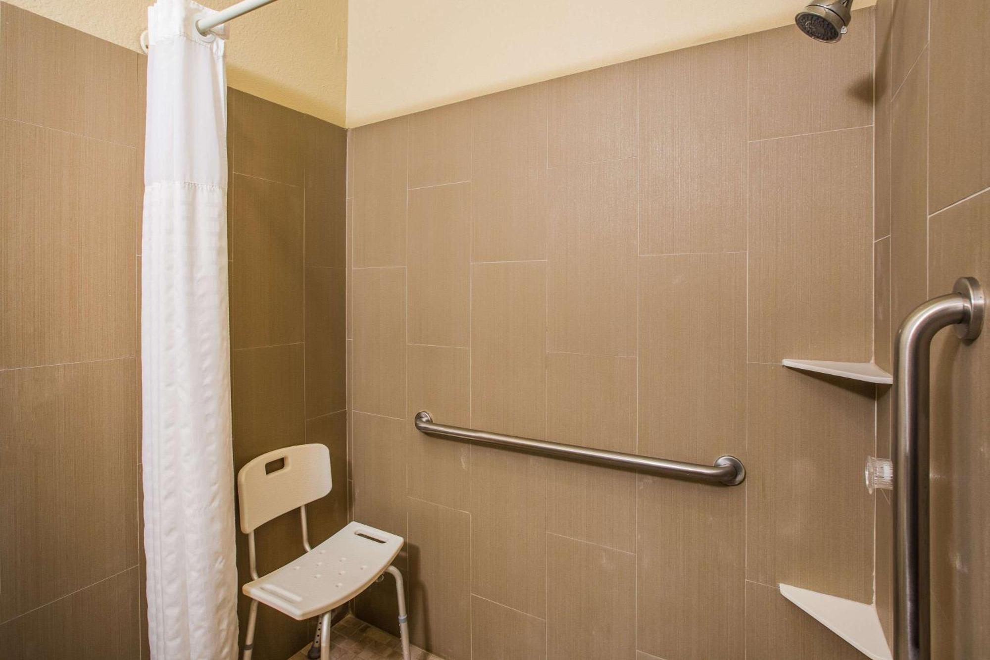 King Room Mobility Access or Non-Smoking