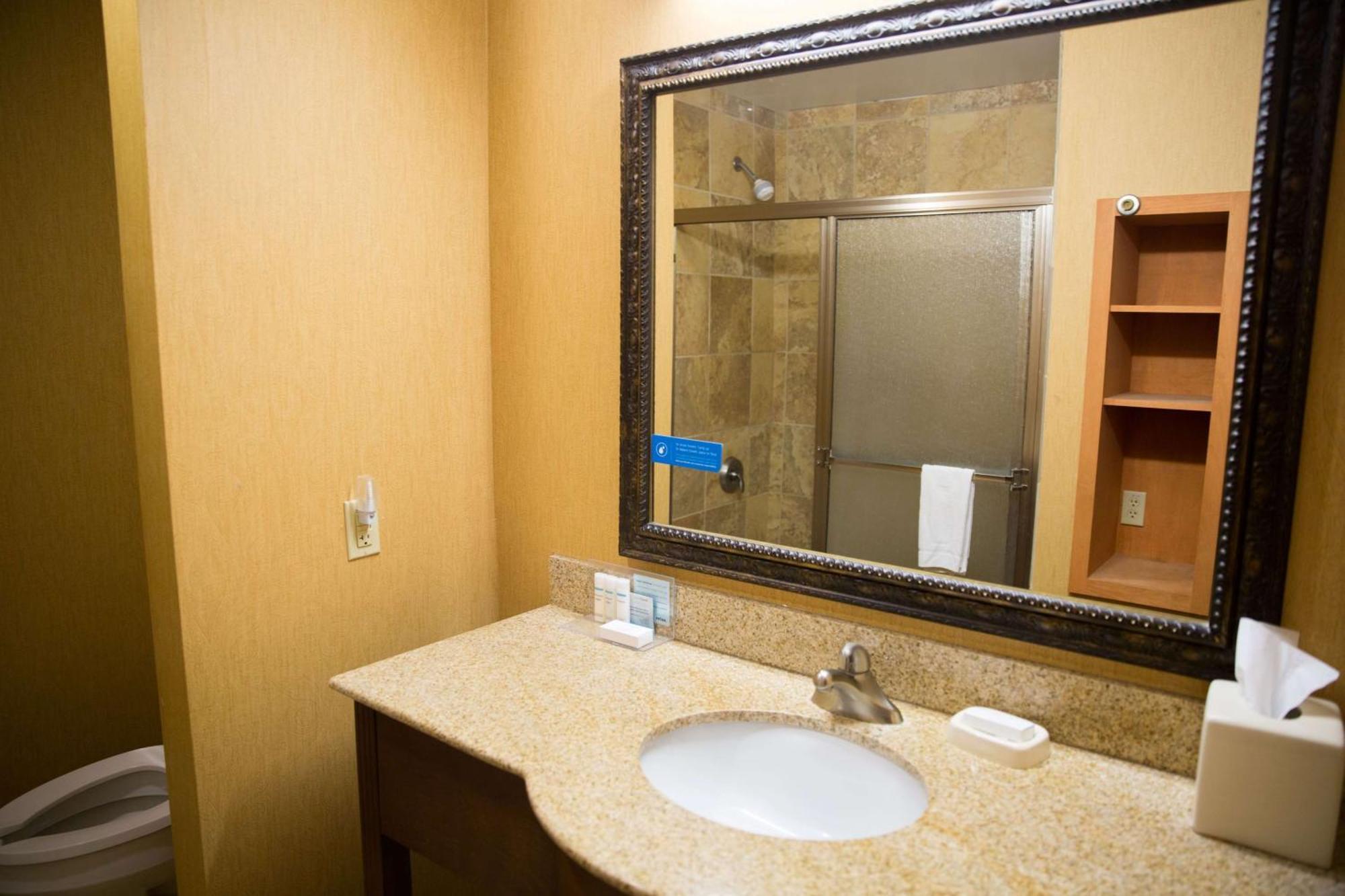 King Room Walk Shower Non-Smoking,1281918229:JPEG