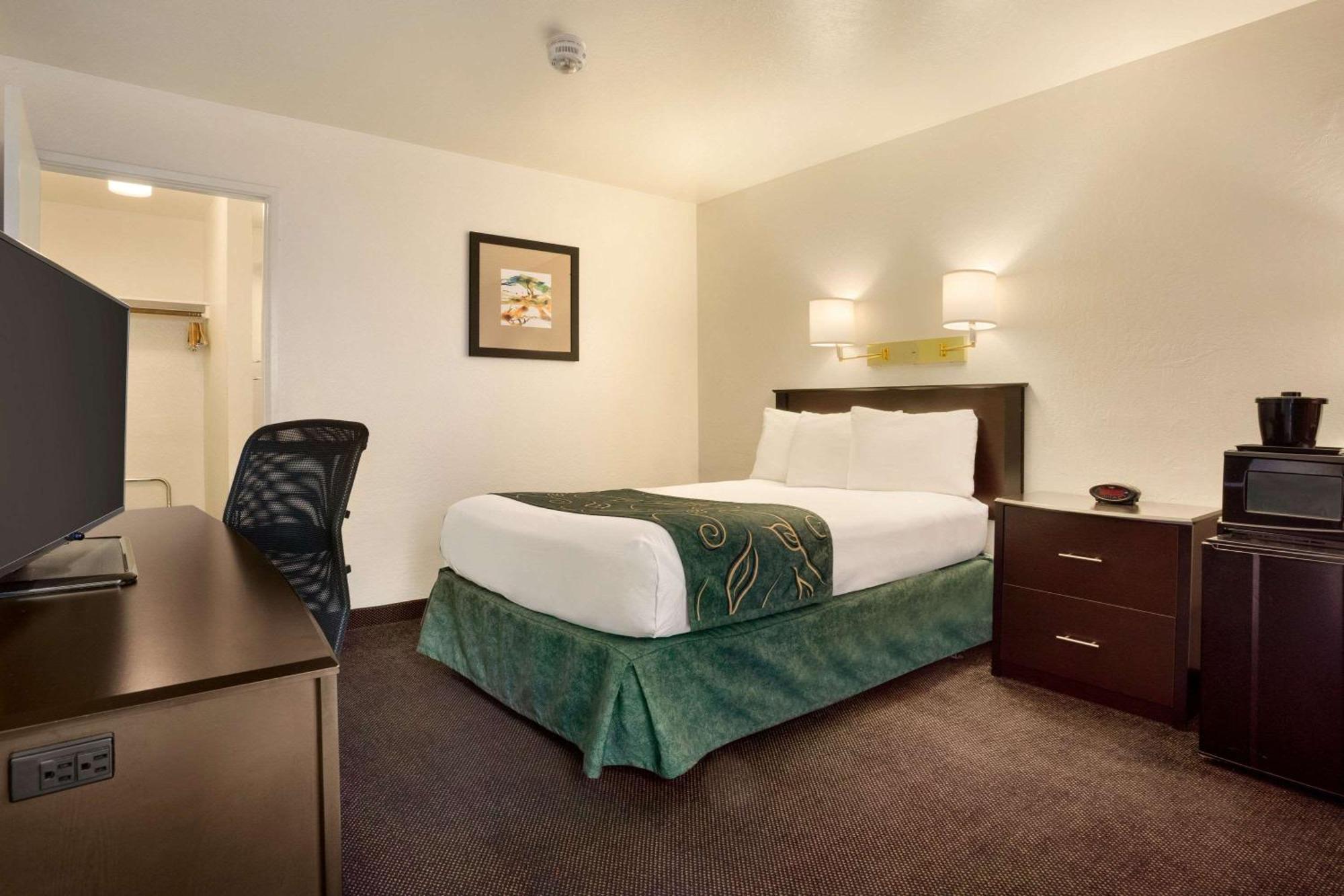 Double Room Mobility Access or Non-Smoking