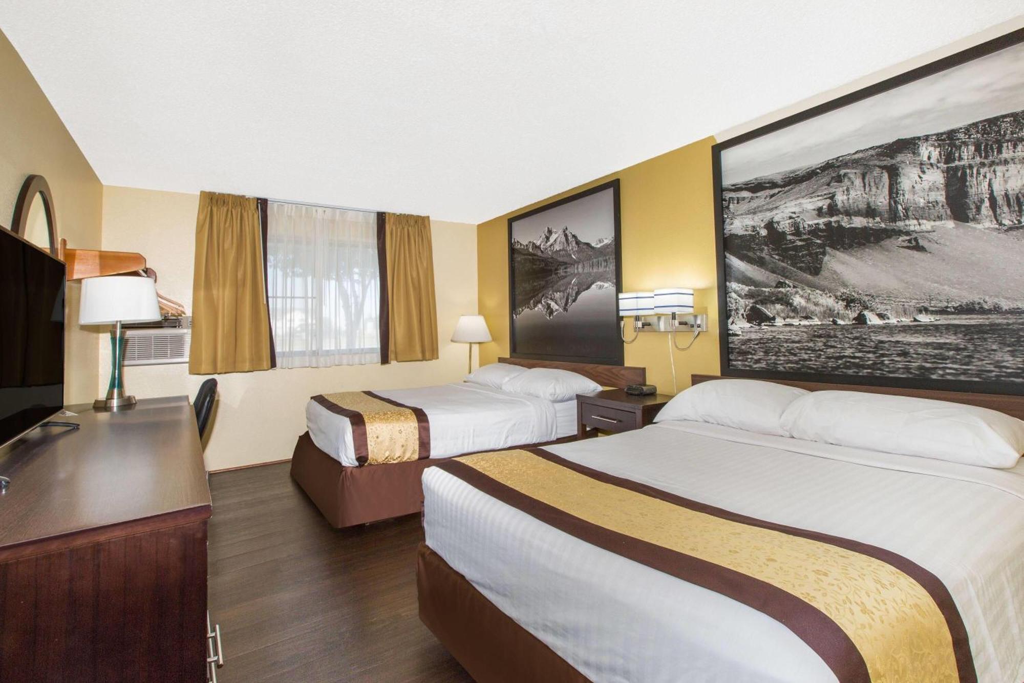 Queen Room Two Queen Beds Pet Friendly or Non-Smoking