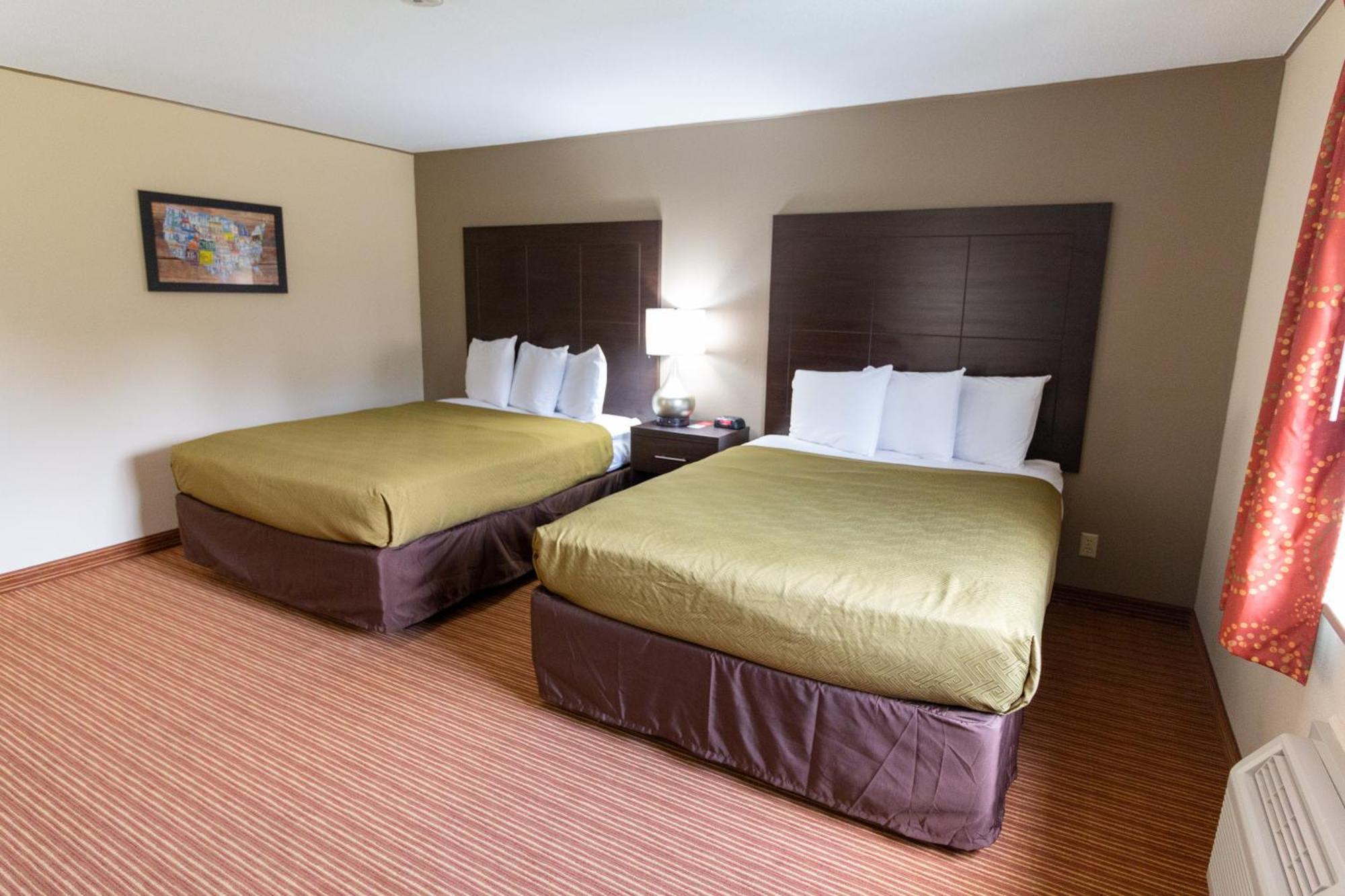 Queen Room Two Queen Beds Non-Smoking