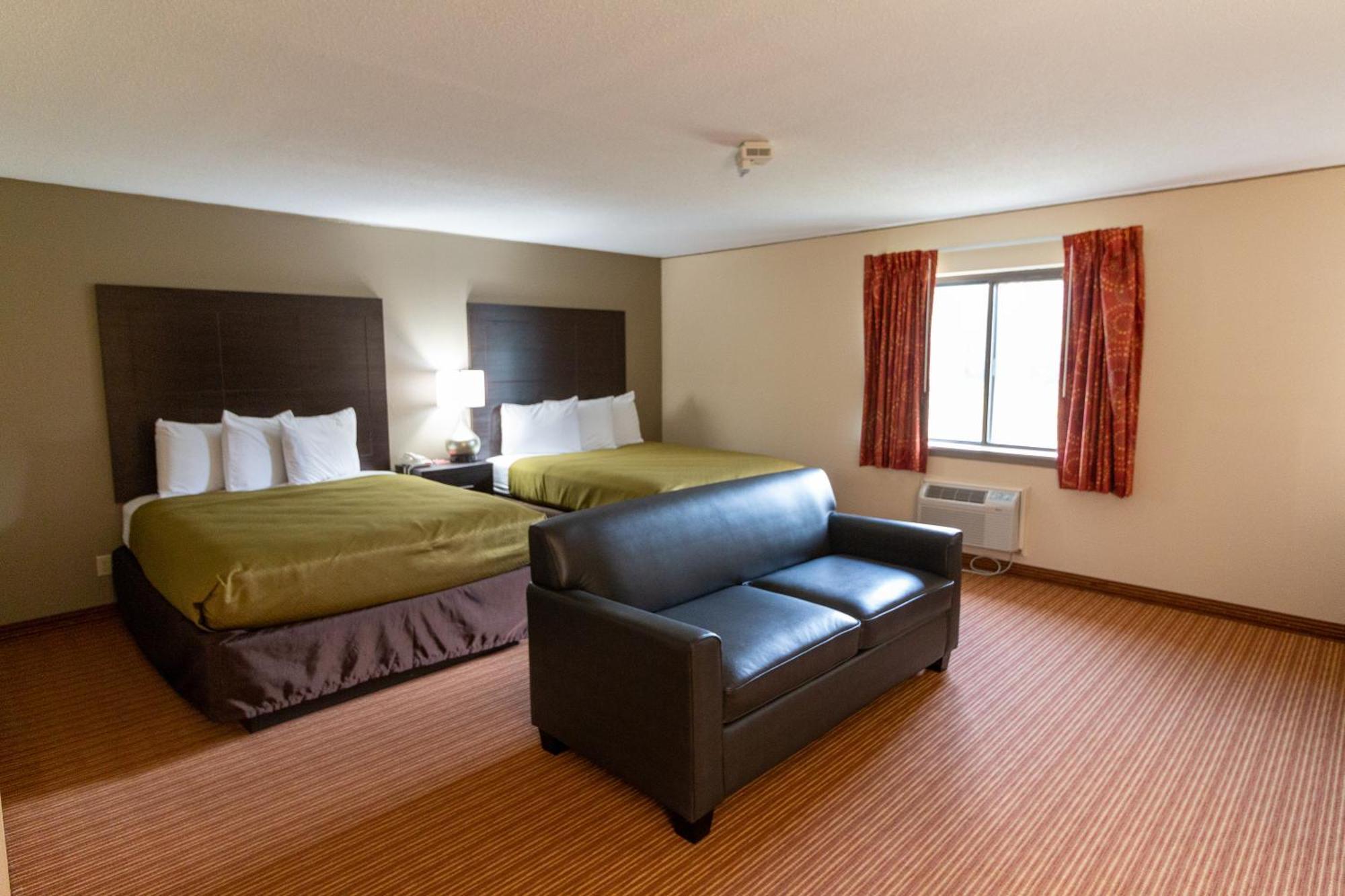 Queen Room Two Queen Beds Sofa Bed Non-Smoking