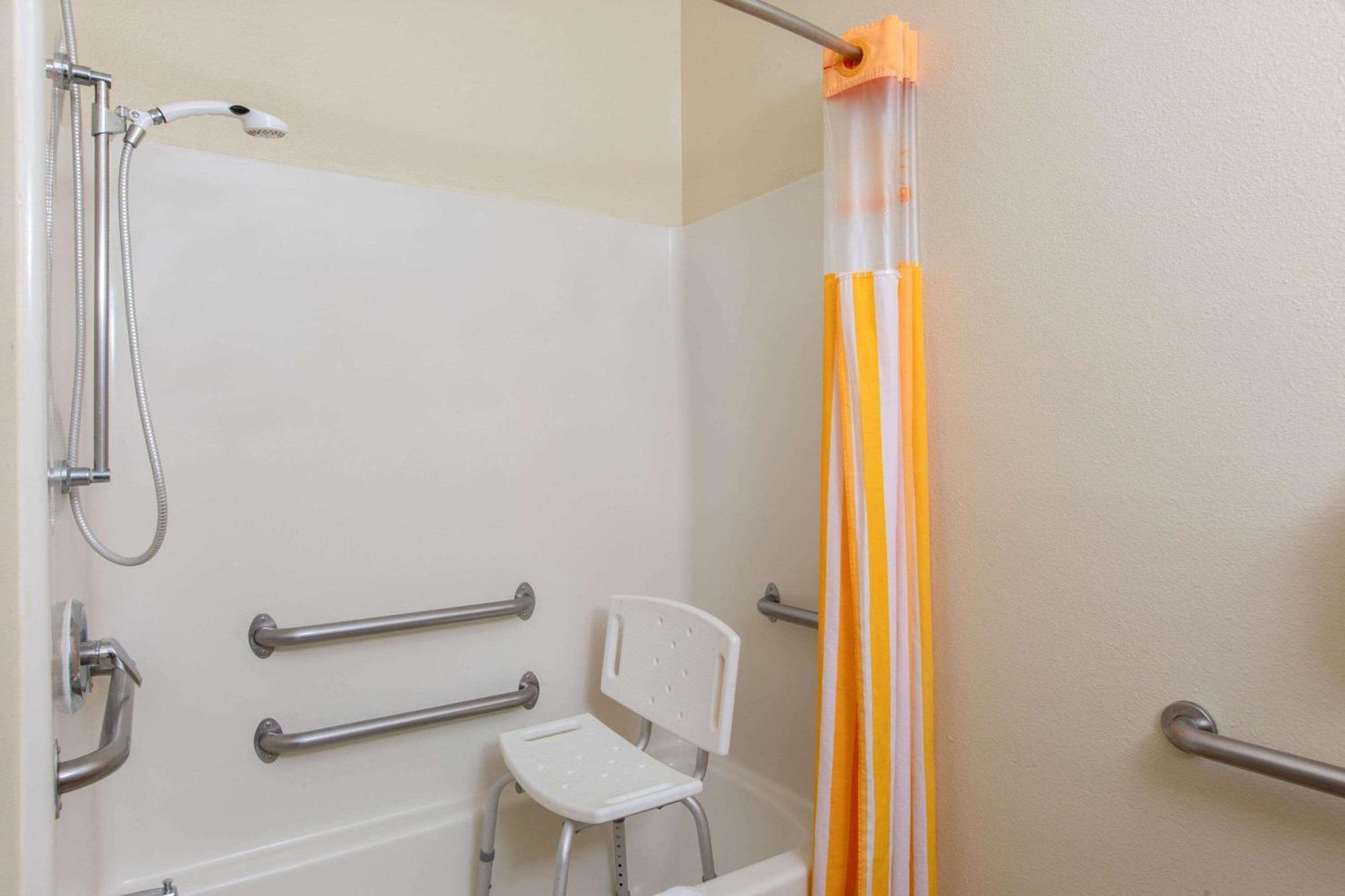 Queen Room Mobility Access or Non-Smoking