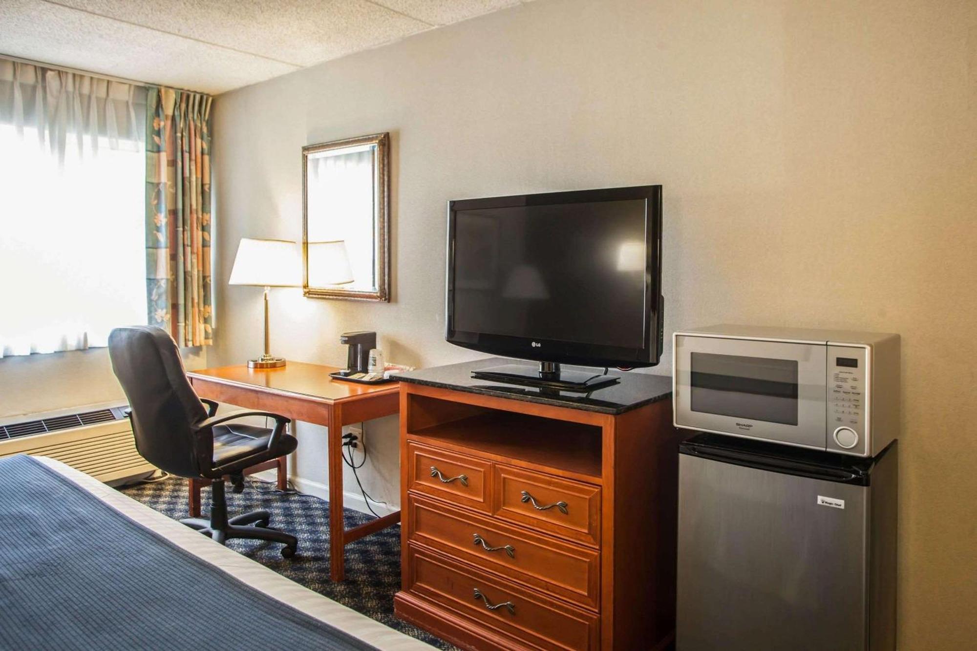Standard Double Room with Two Double Beds