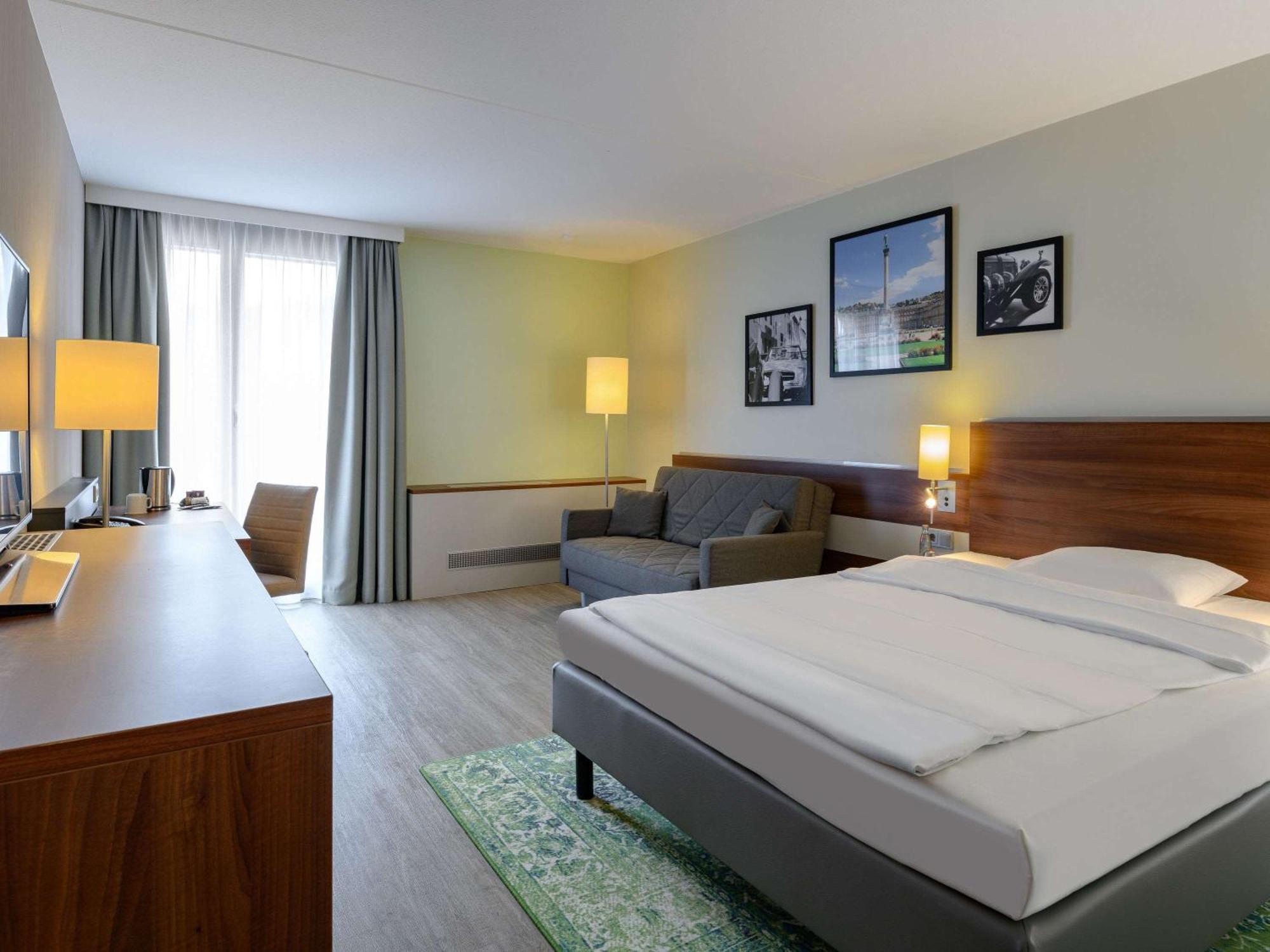Standard Queen Room