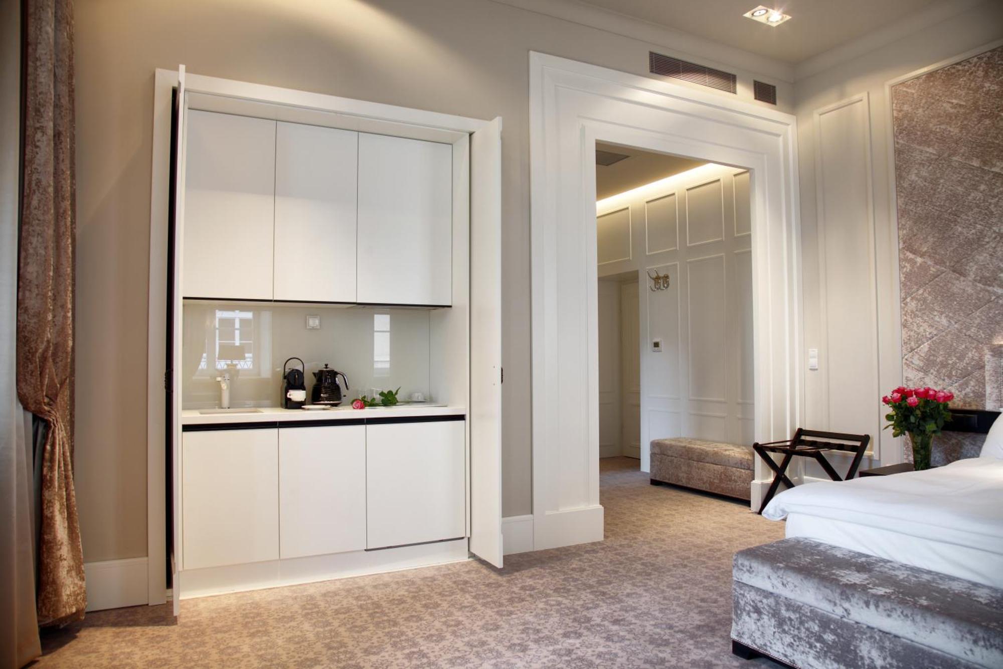 Superior King Room