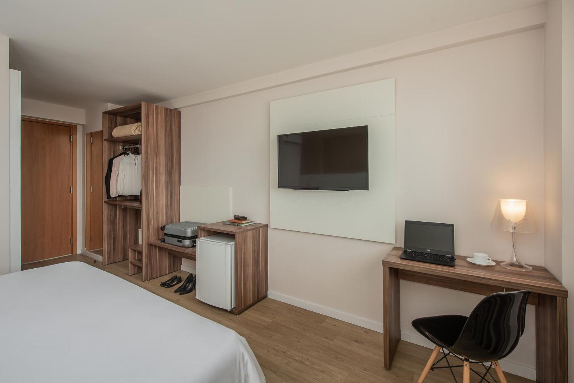 Standard Pwd Disability Access 1 Queen Bed