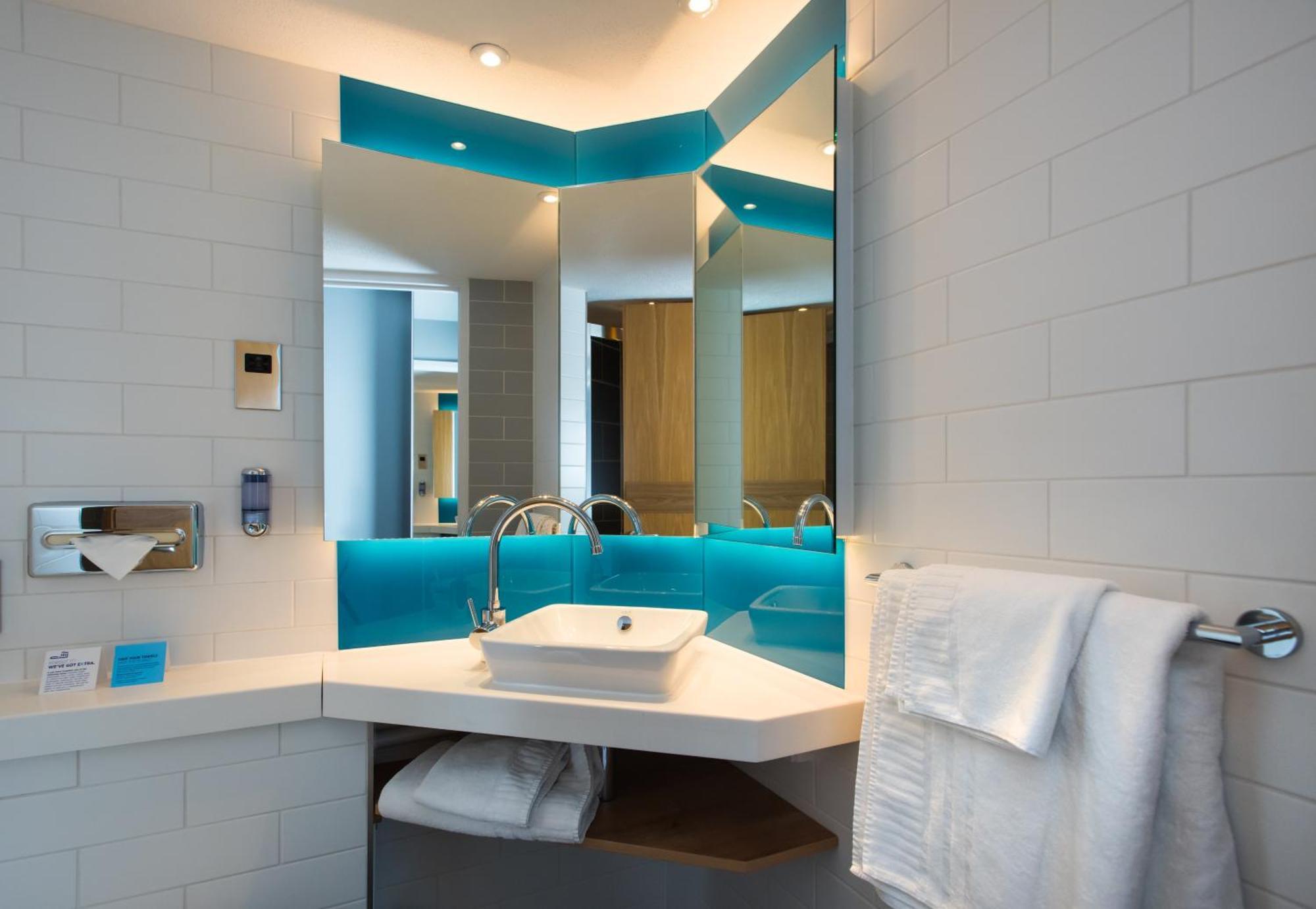 Standard Twin Room Hot Accessible