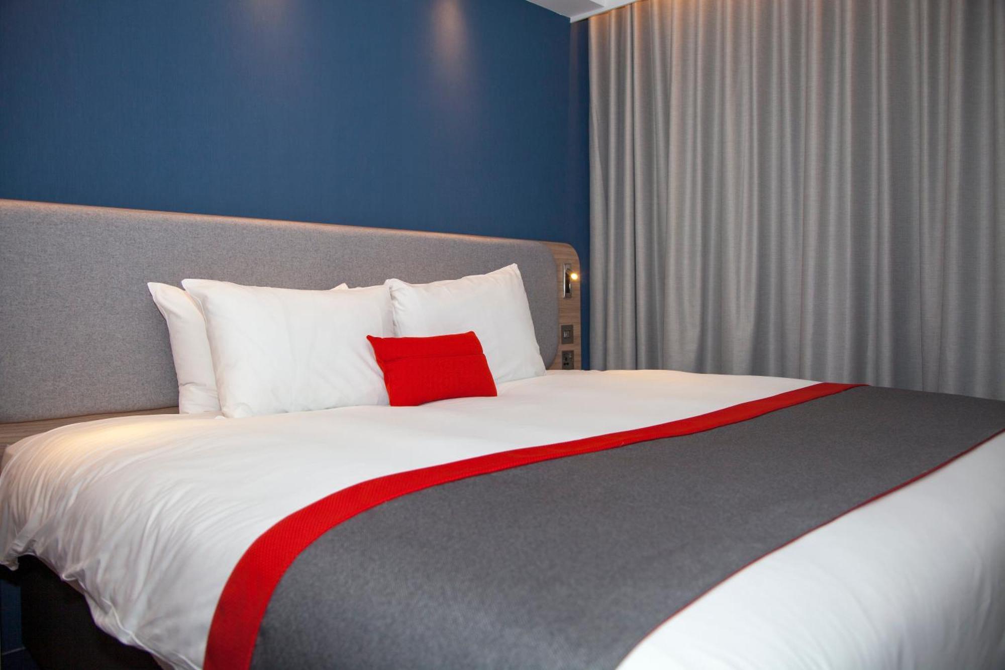 Standard King Room Hot