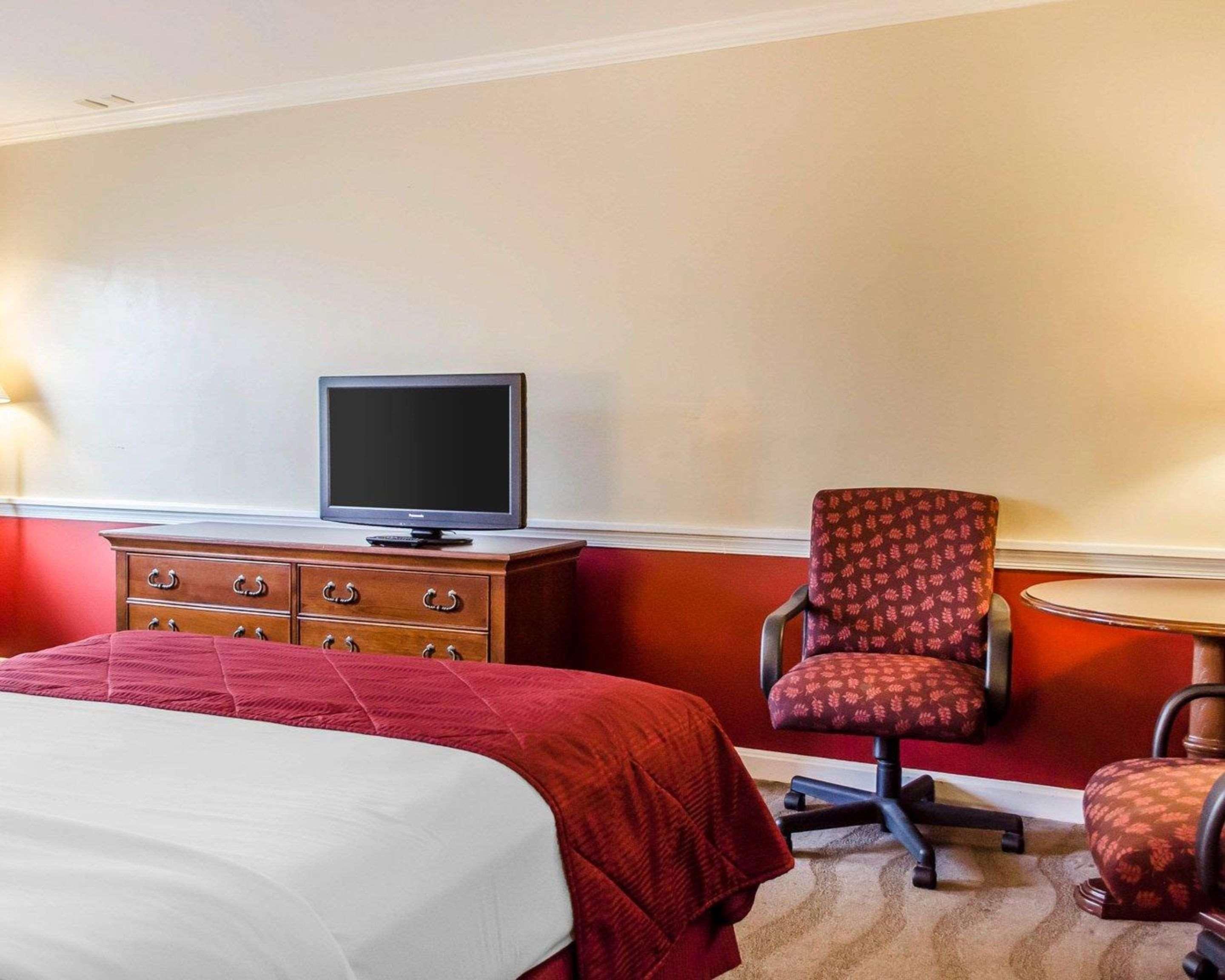 Standard Queen Room Two Queen Beds Upper Floor