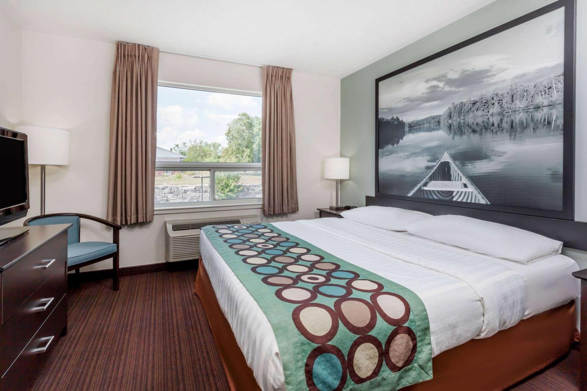1 King Bed 1 Sofa Bed Suite Non-Smoking