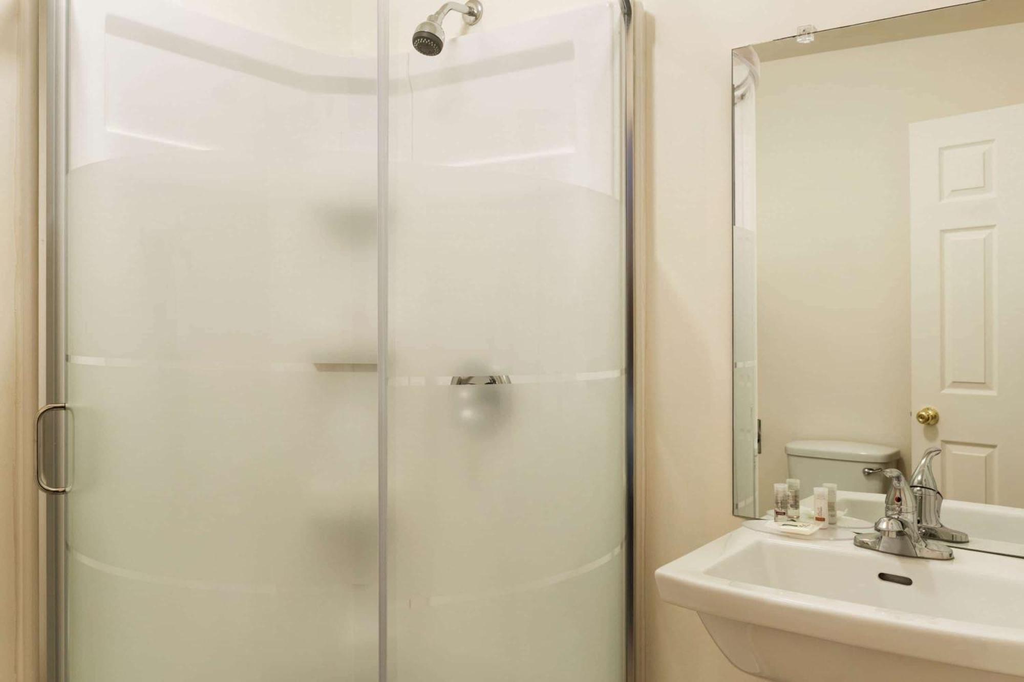 Double Room Two Double Beds Non-Smoking