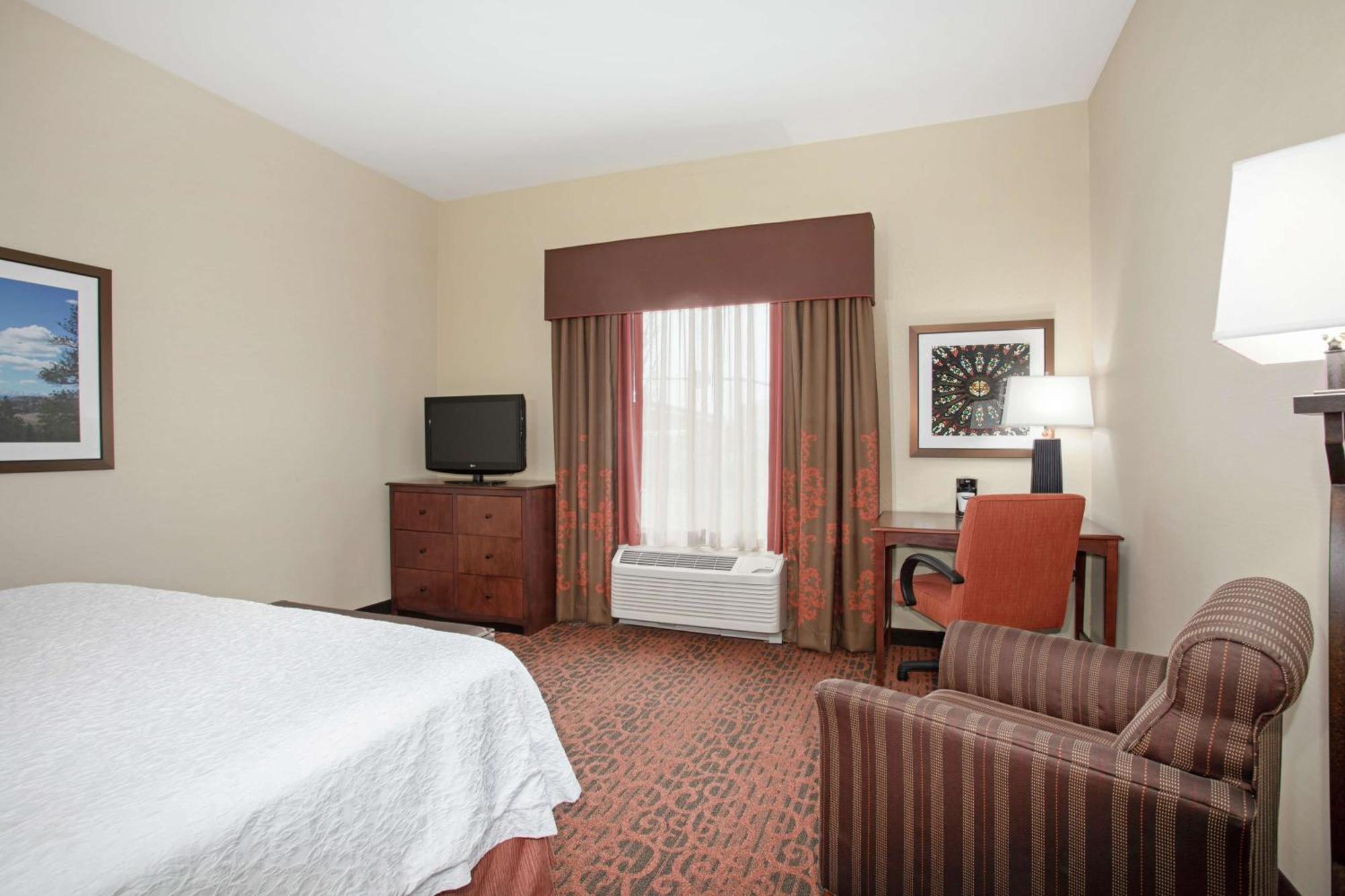 King Room Hearing Access or Non-Smoking